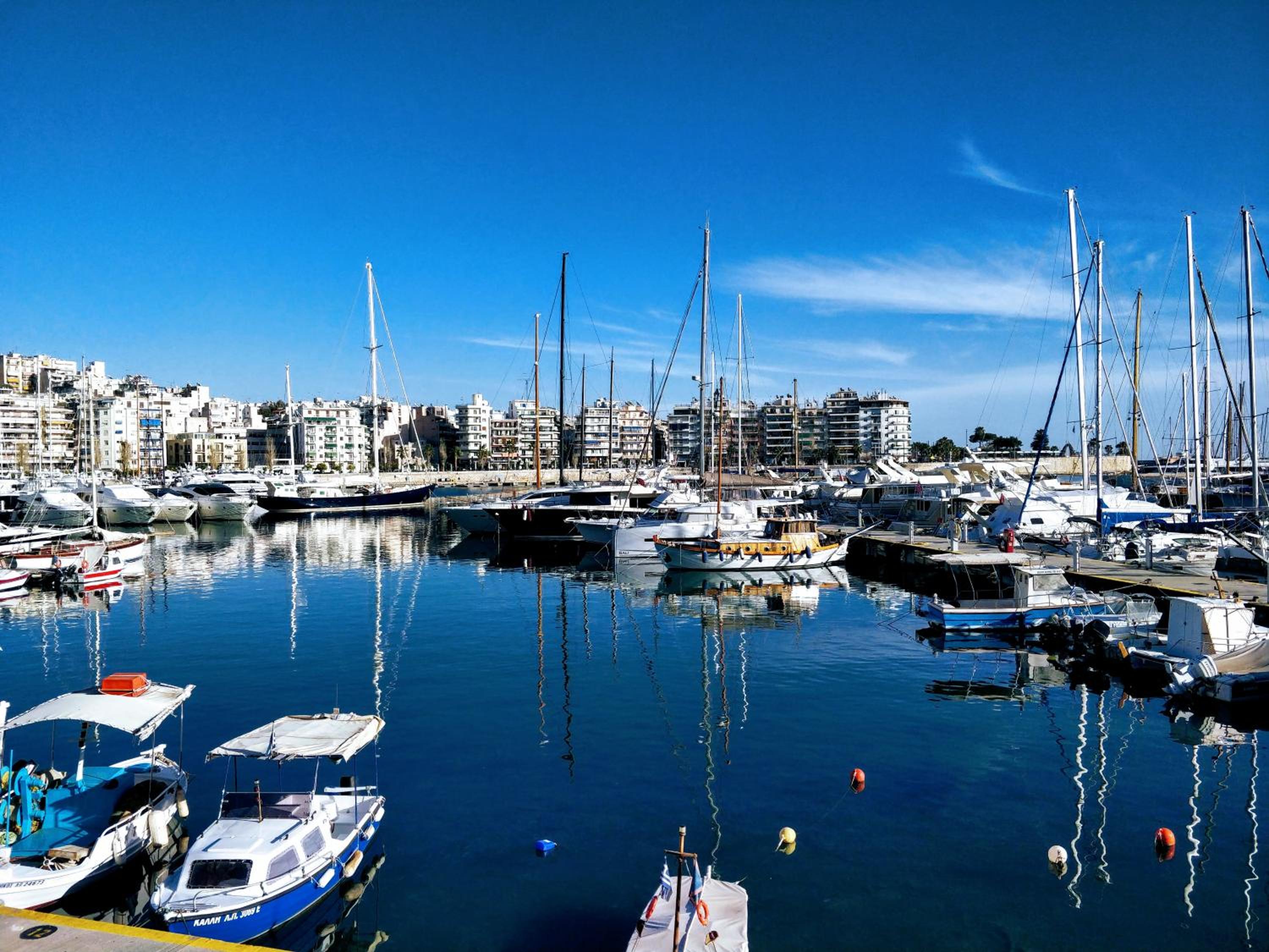 A Refreshed & Rich in Details Apartment in Piraeus (Passalimani - Marina Zeas) view 5