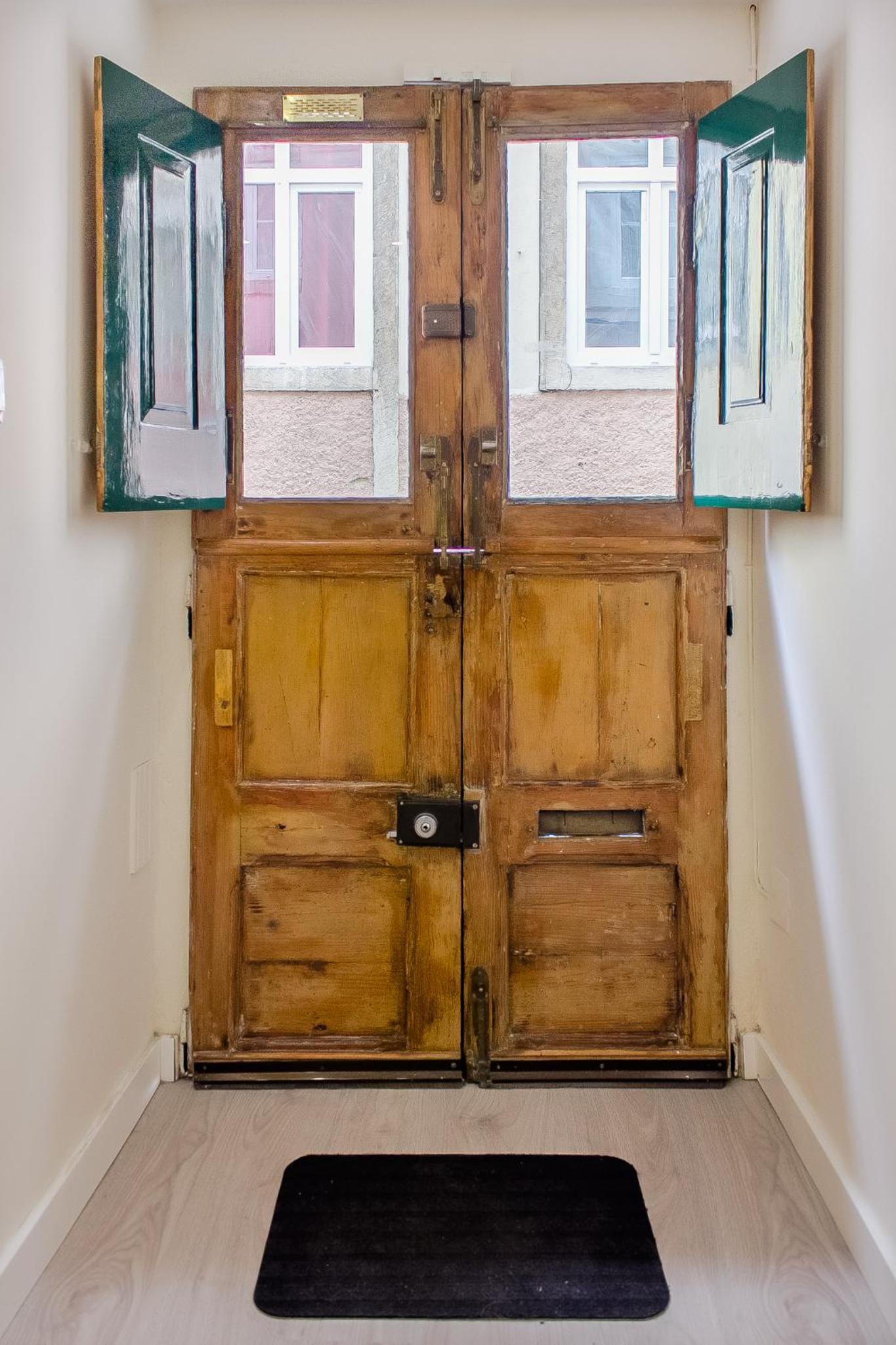 Tram Hideaway | Bica Stay