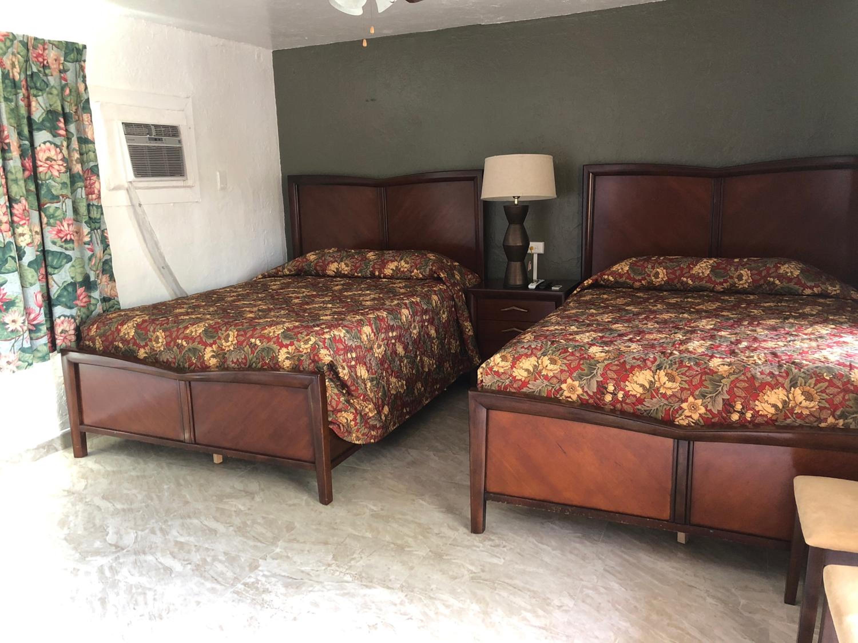 Glades Motel - Naples