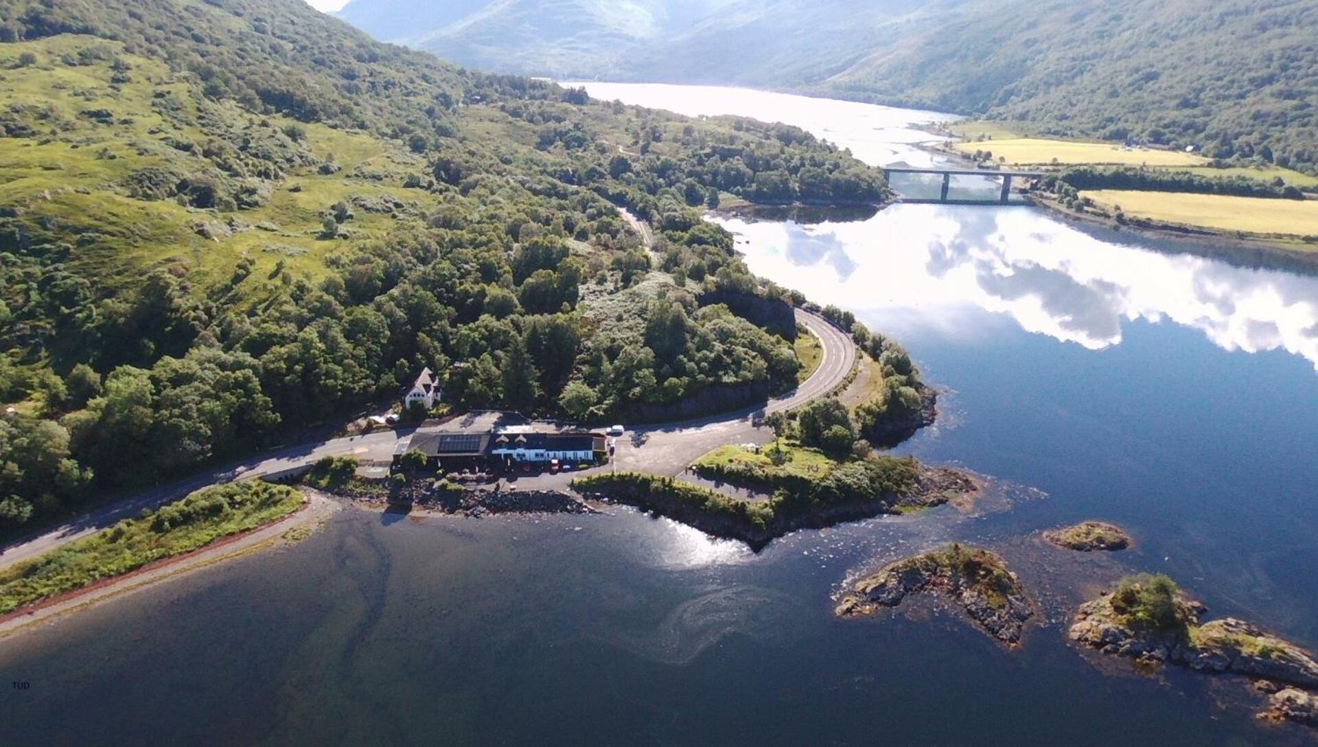 Hotel Appin Holiday Homes -Caravans, Lodges, Shepherds Hut and Train Carriage stays - Image 1