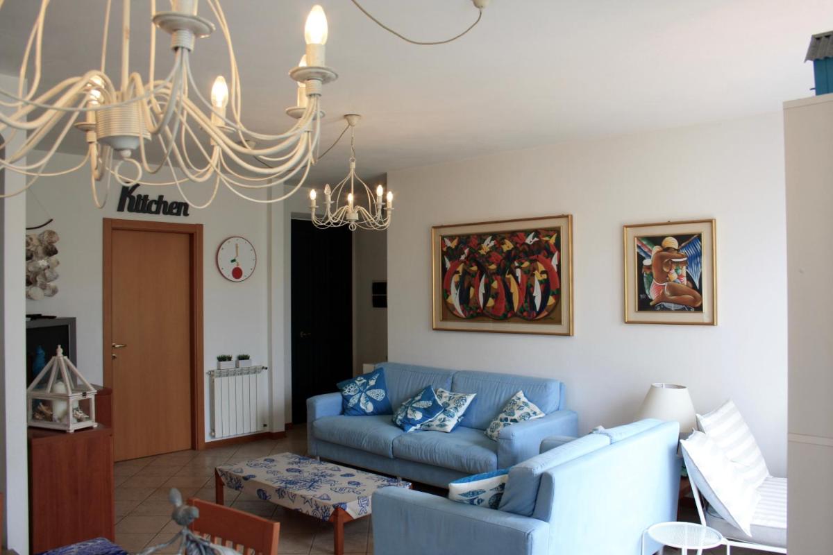 Navy Apartment photo 5
