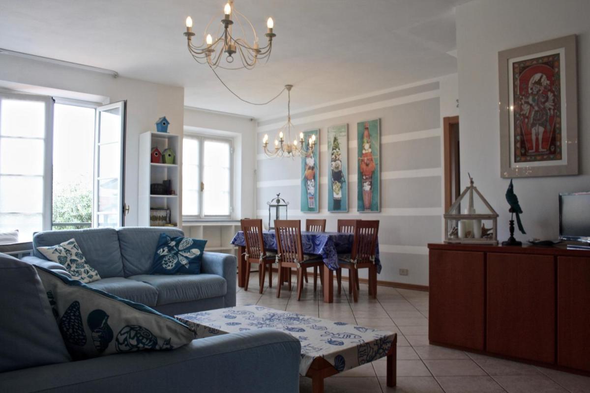Navy Apartment photo 3