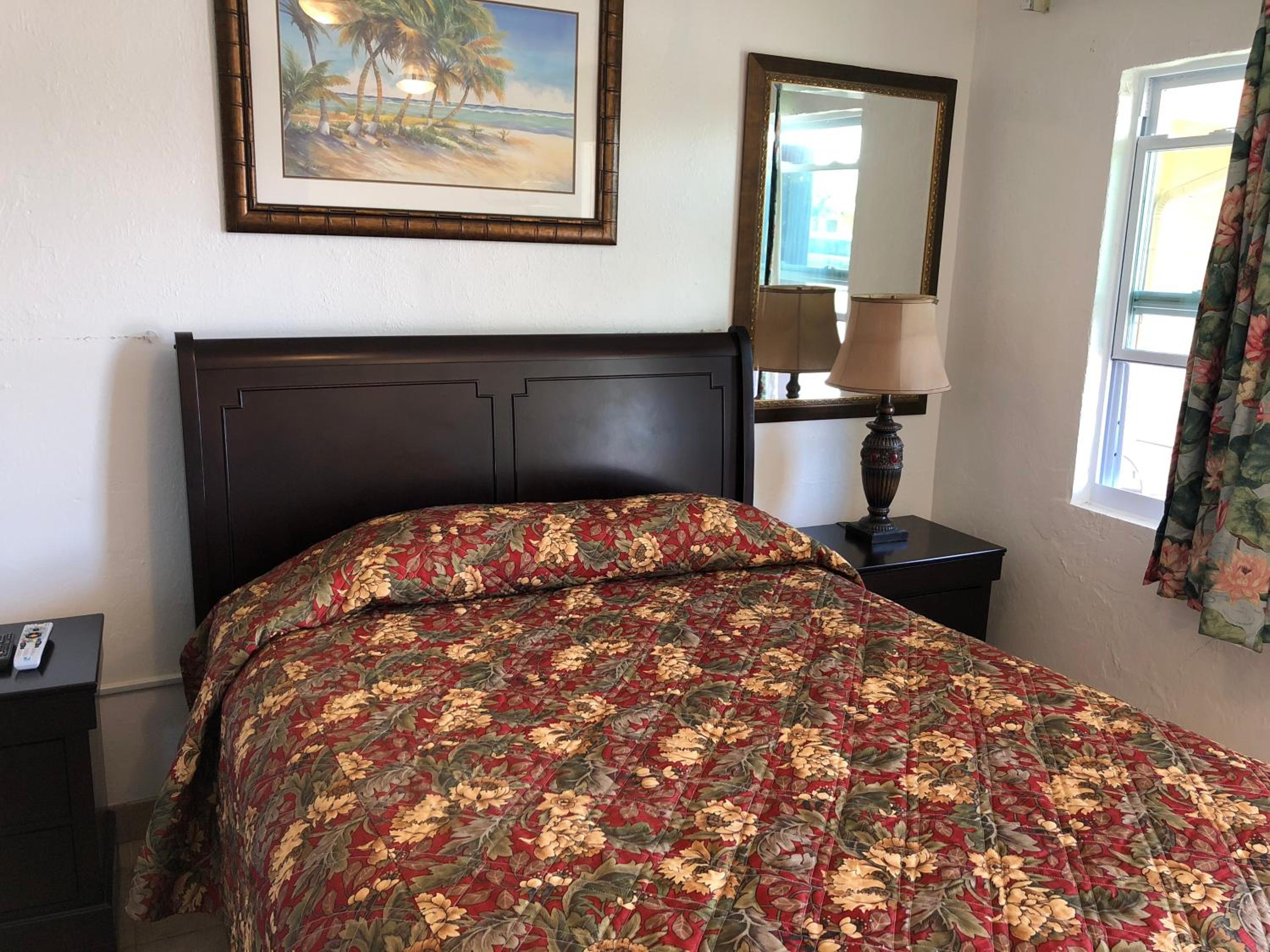 Glades Motel - Naples