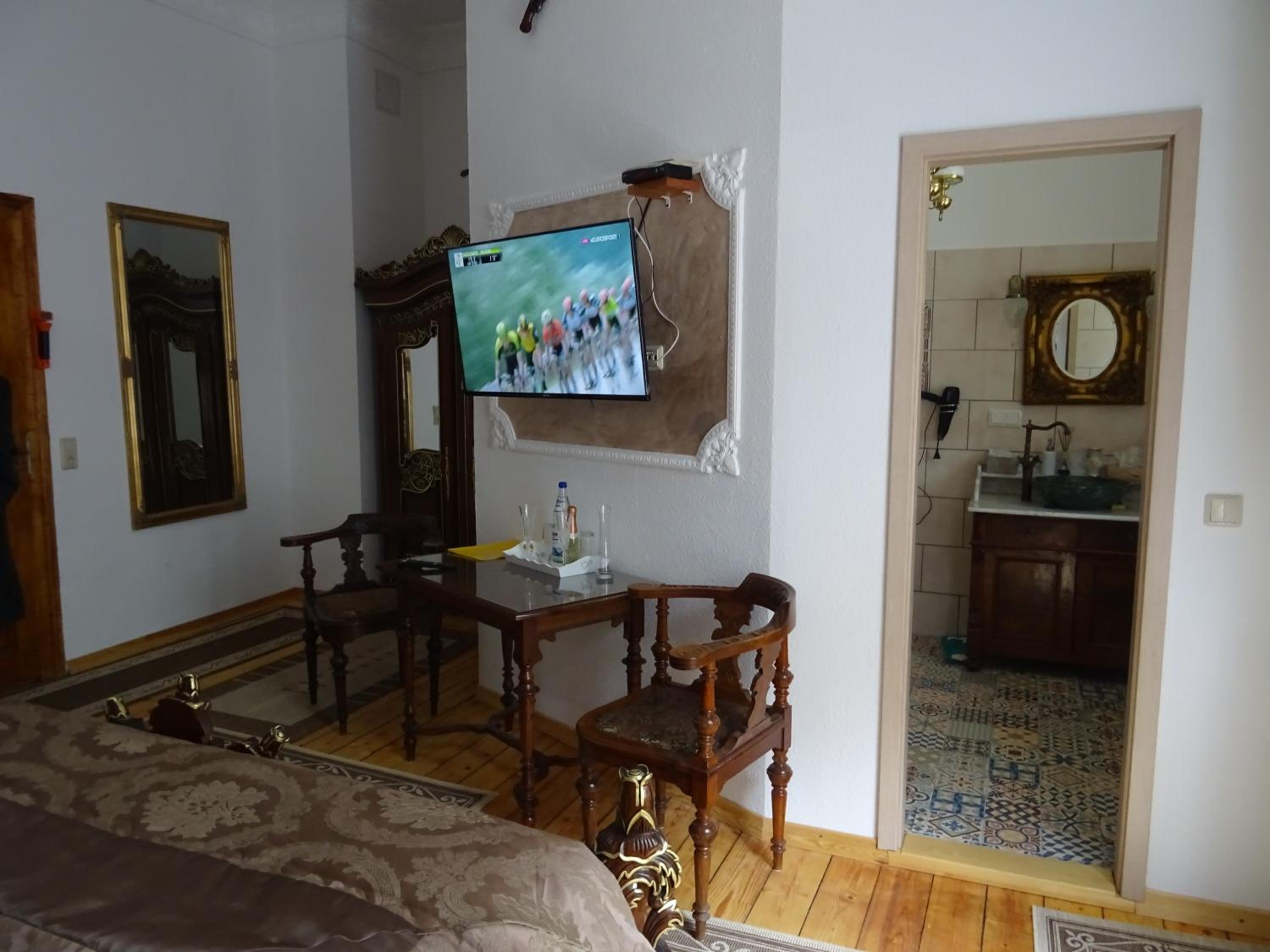 Villa Imperia, Museums-Hotel, Treppensteigen