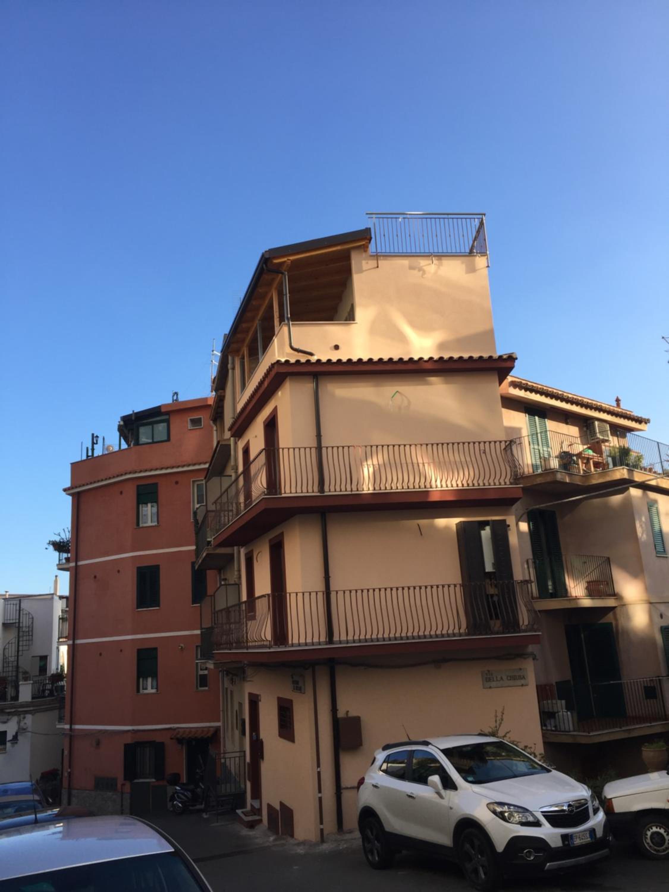 Hotel La Casa del Poeta - Image 1