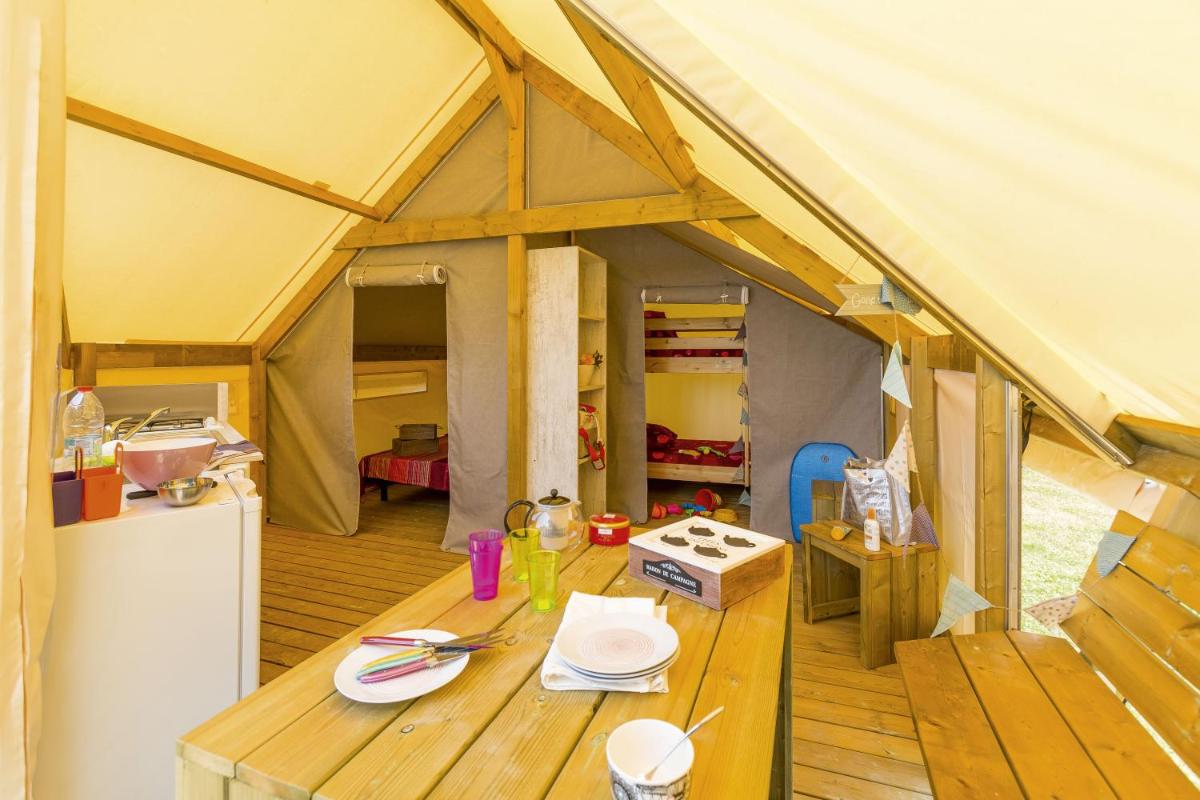 Camping Paradis le Rocher de la Granelle