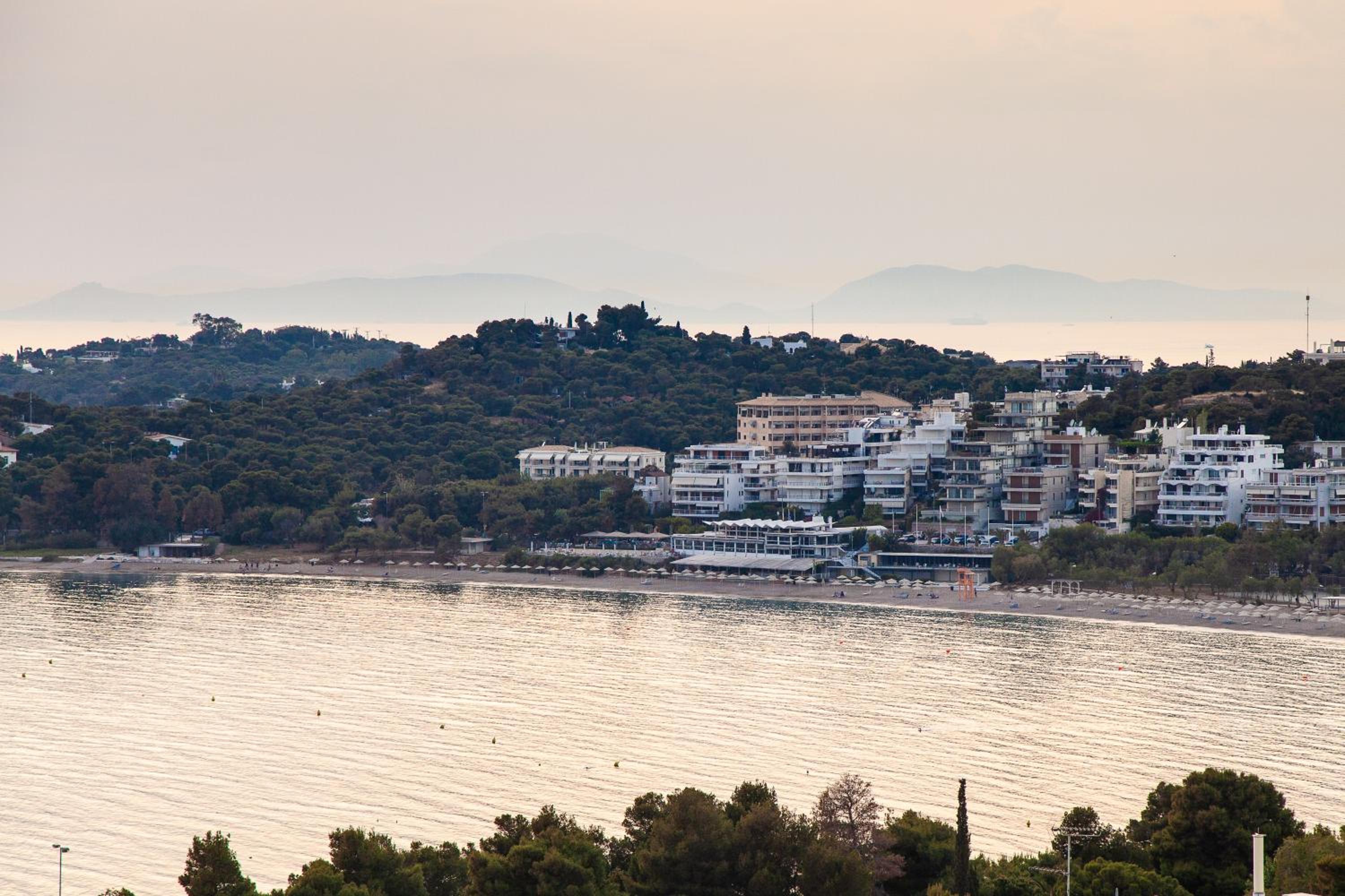 Sweet Suite Flora in Vouliagmeni