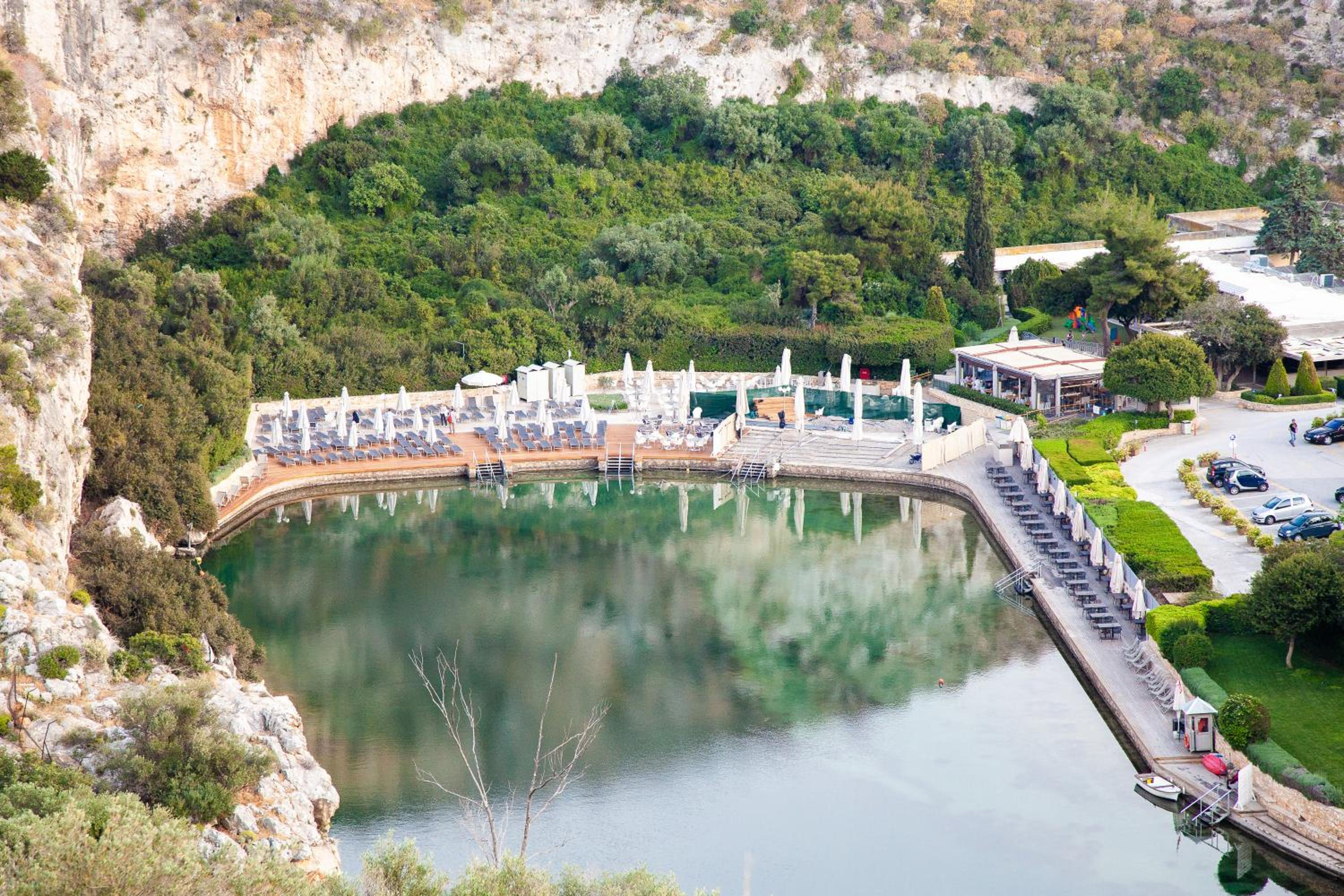 Sweet Suite Flora in Vouliagmeni