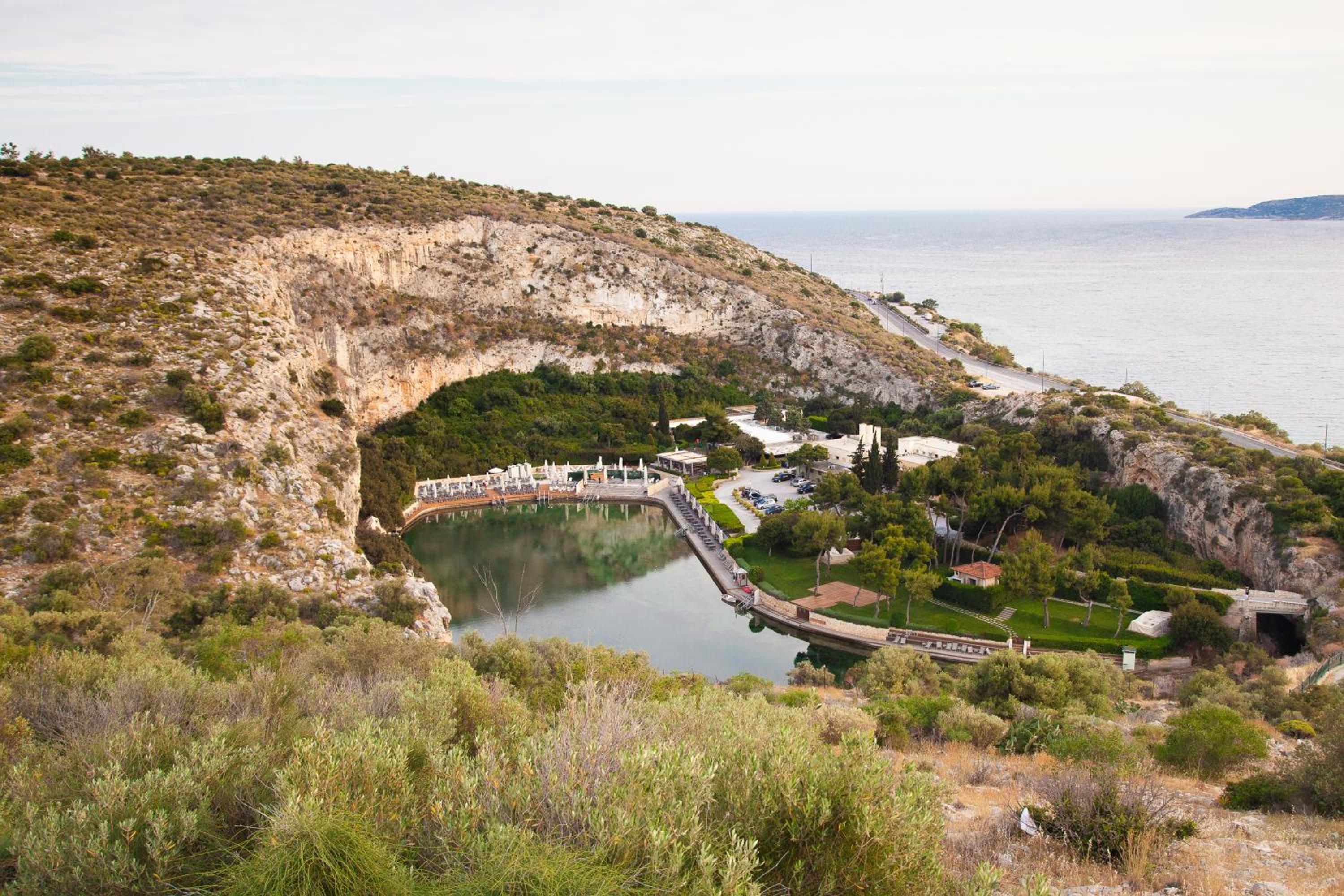 Sweet Suite Flora in Vouliagmeni