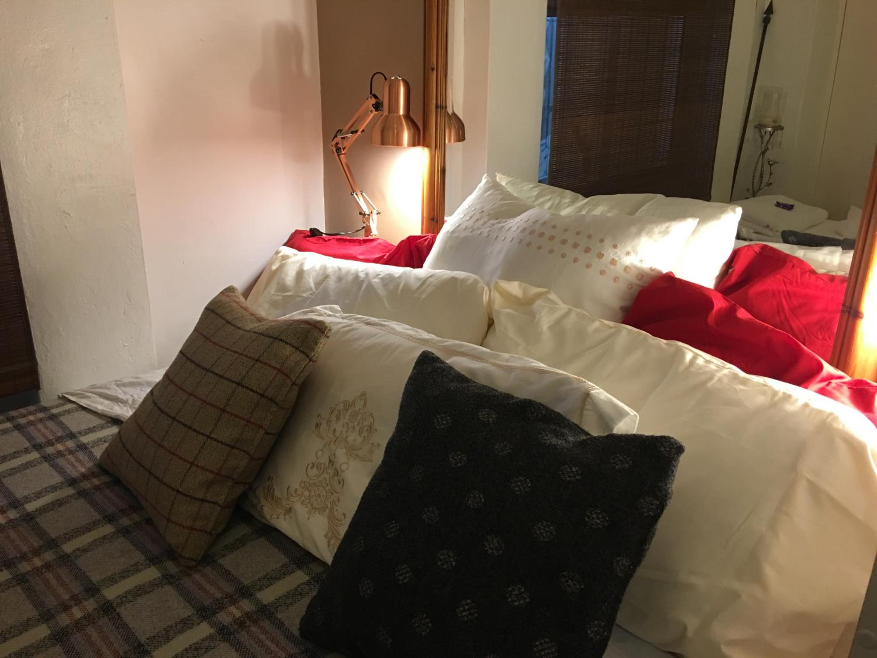 Wynberg House Bed & Breakfast Swansea view 2
