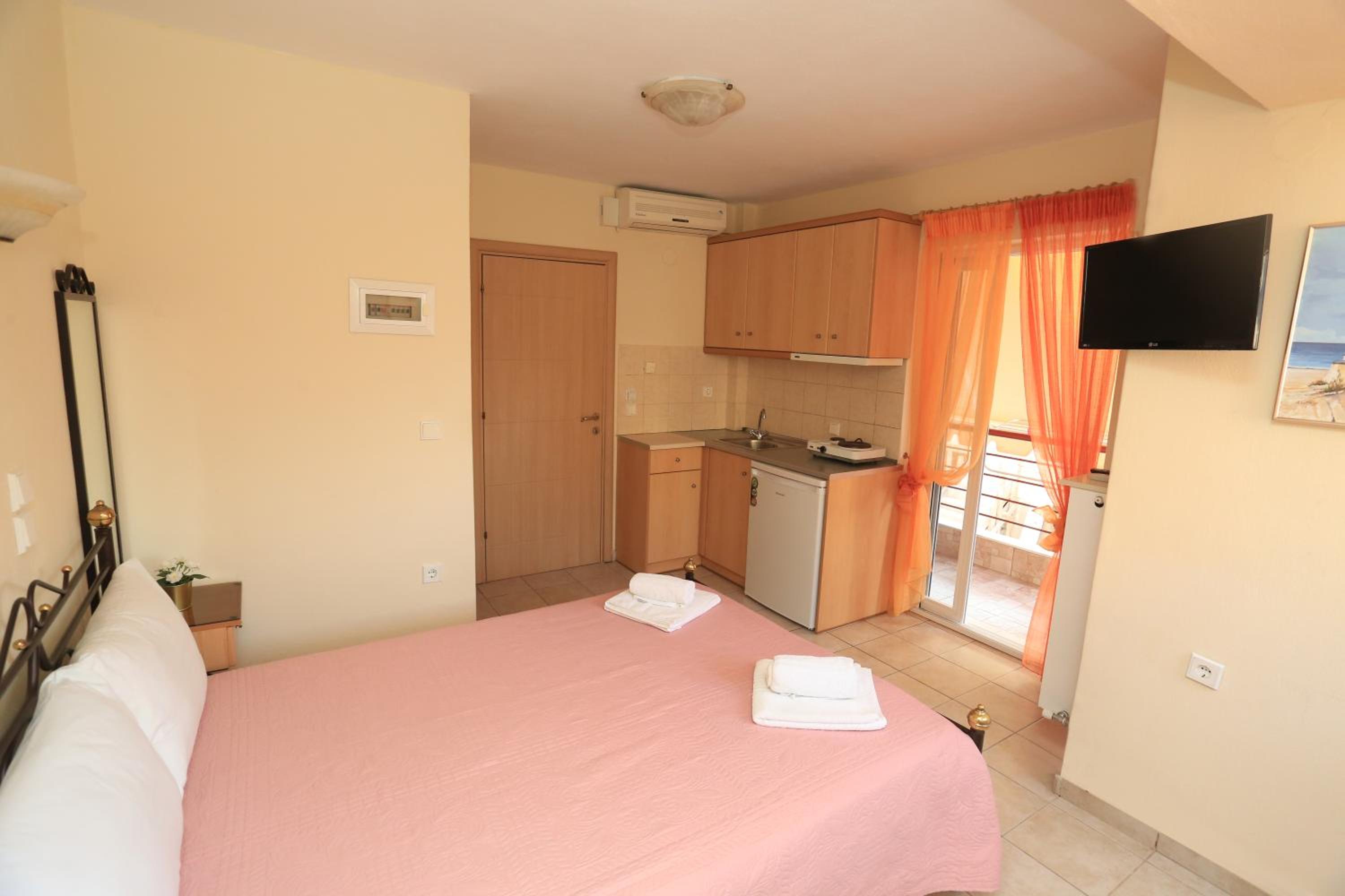 Katerina Apartments