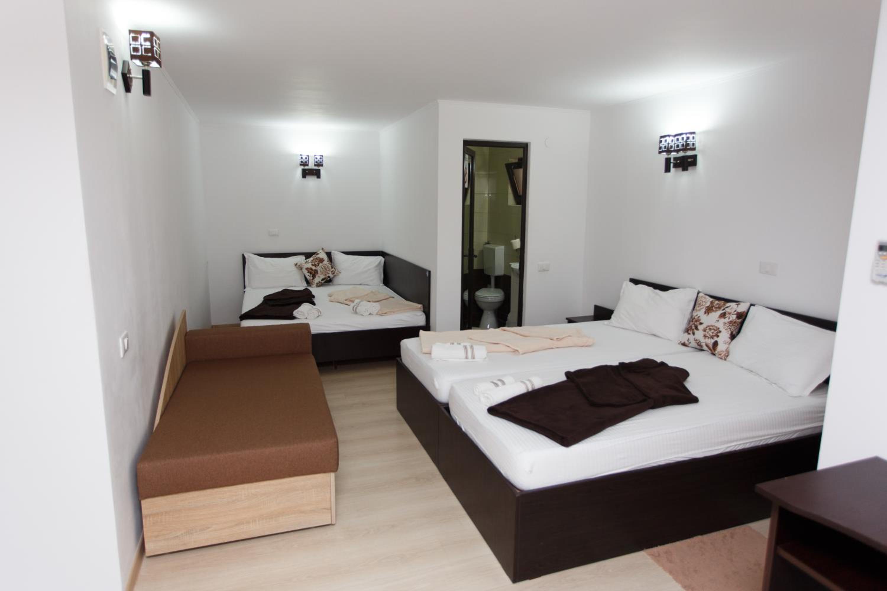 Camere de inchiriat Sandra view 3
