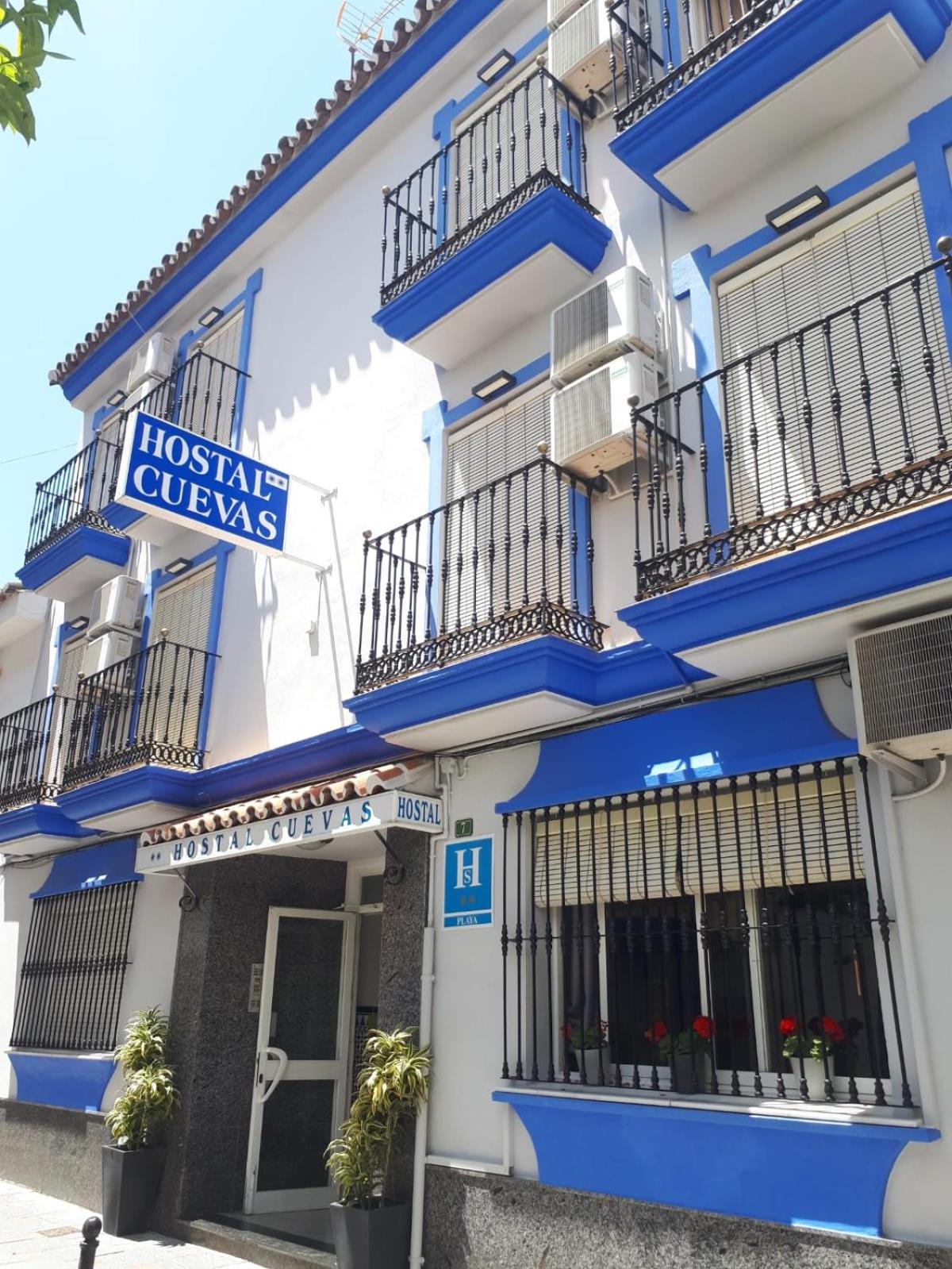 Hotel Hostal Cuevas - Image 1