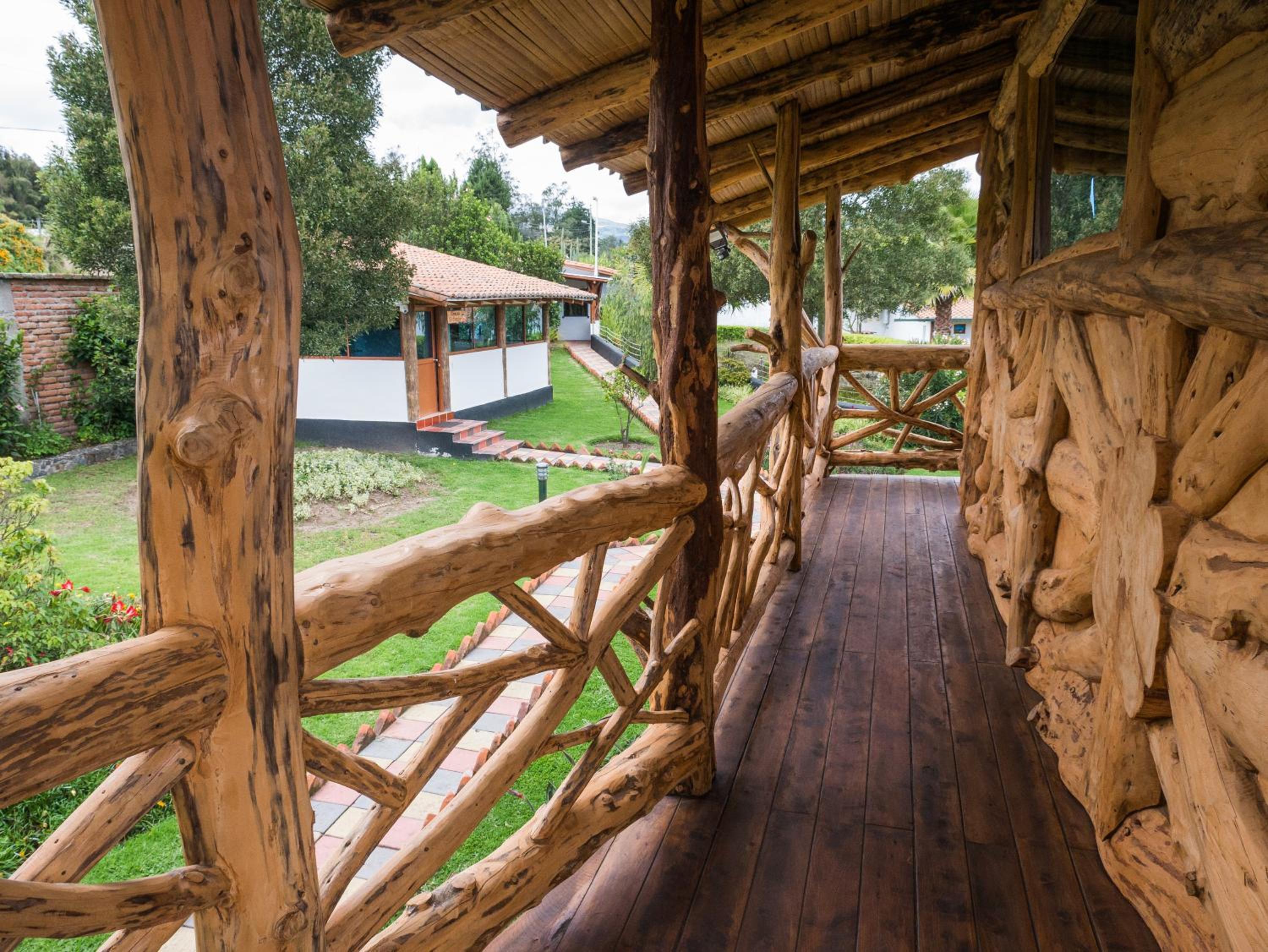 Zaysant Ecolodge