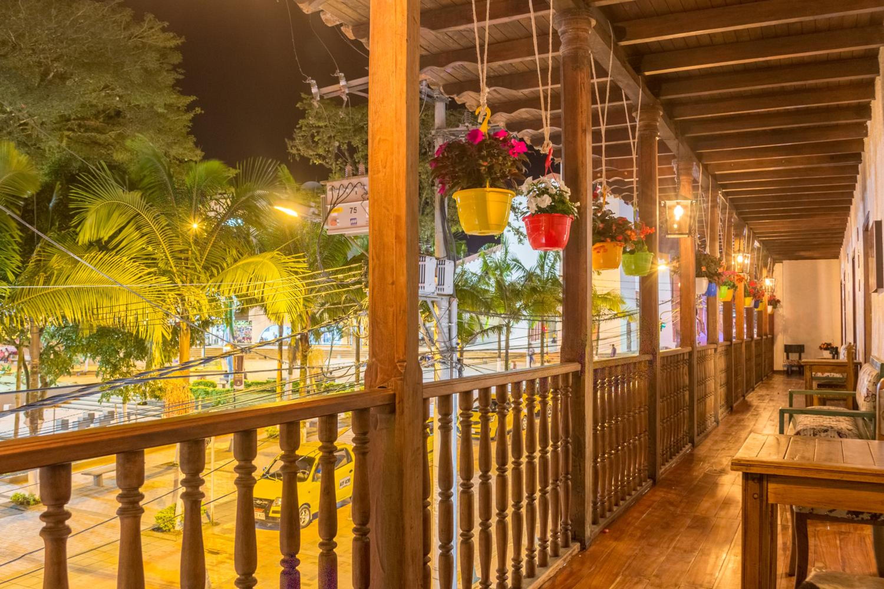 Hotel Colonial Andino - Parque principal de Pitalito