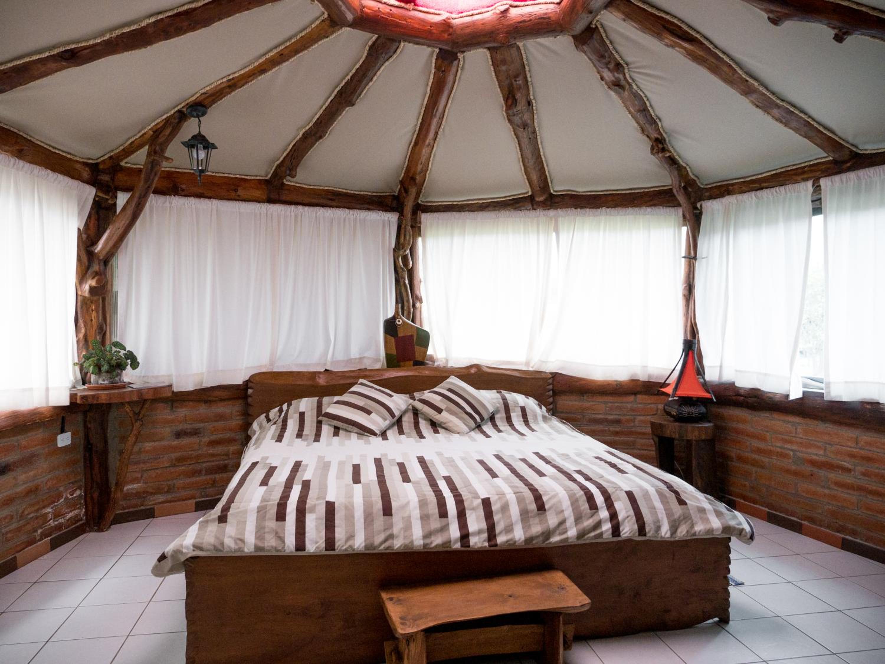 Zaysant Ecolodge