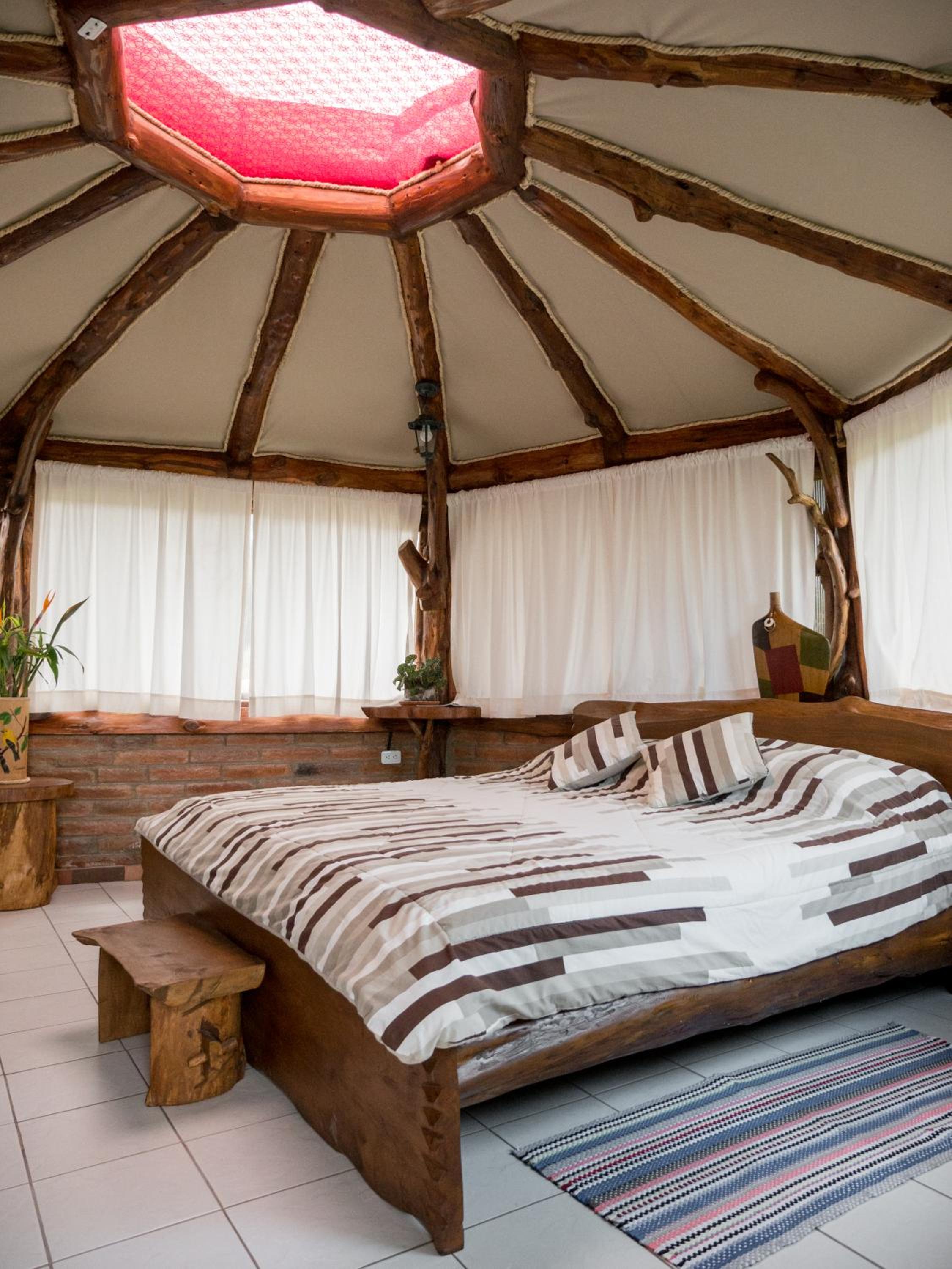 Zaysant Ecolodge