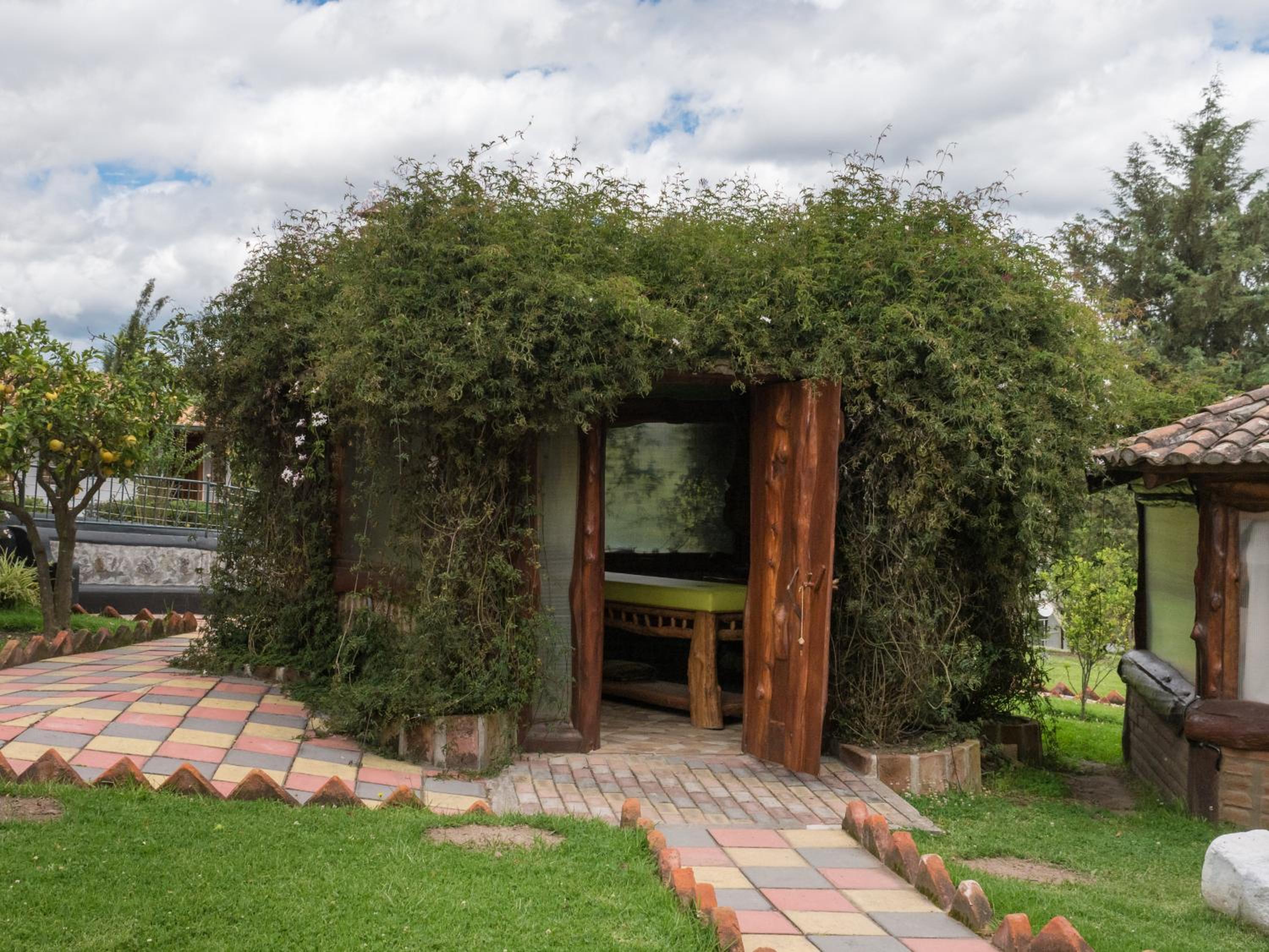 Zaysant Ecolodge