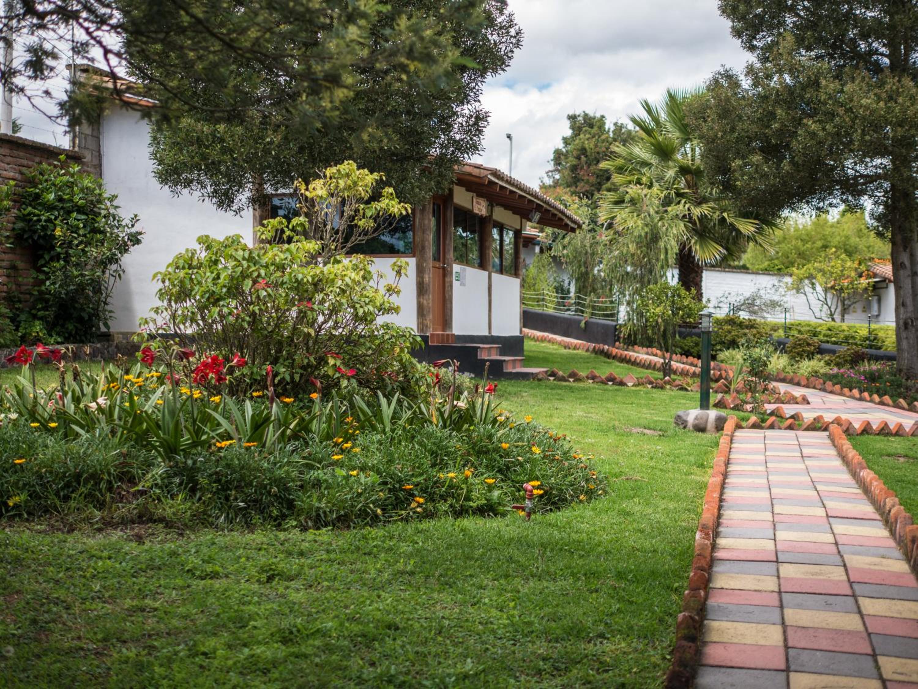 Zaysant Ecolodge