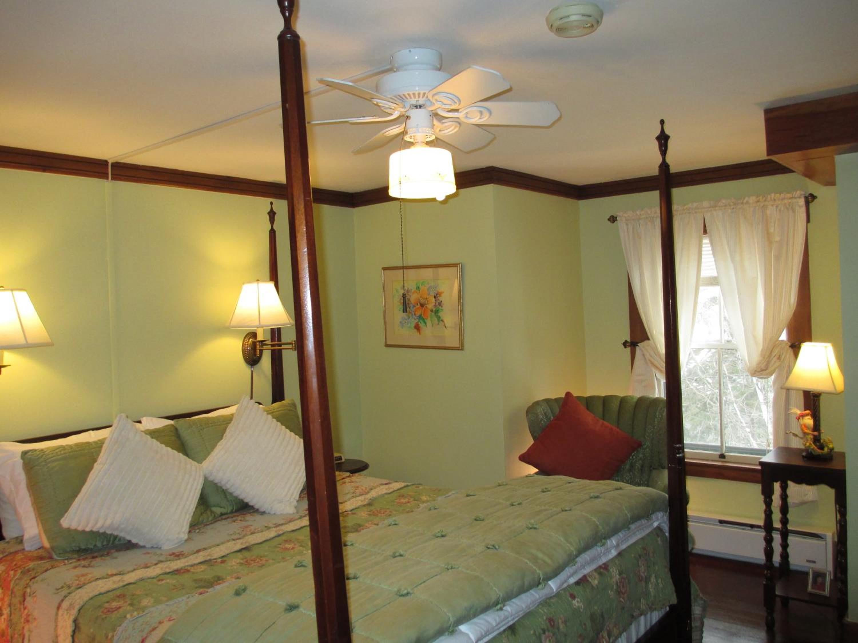 Follansbee Inn