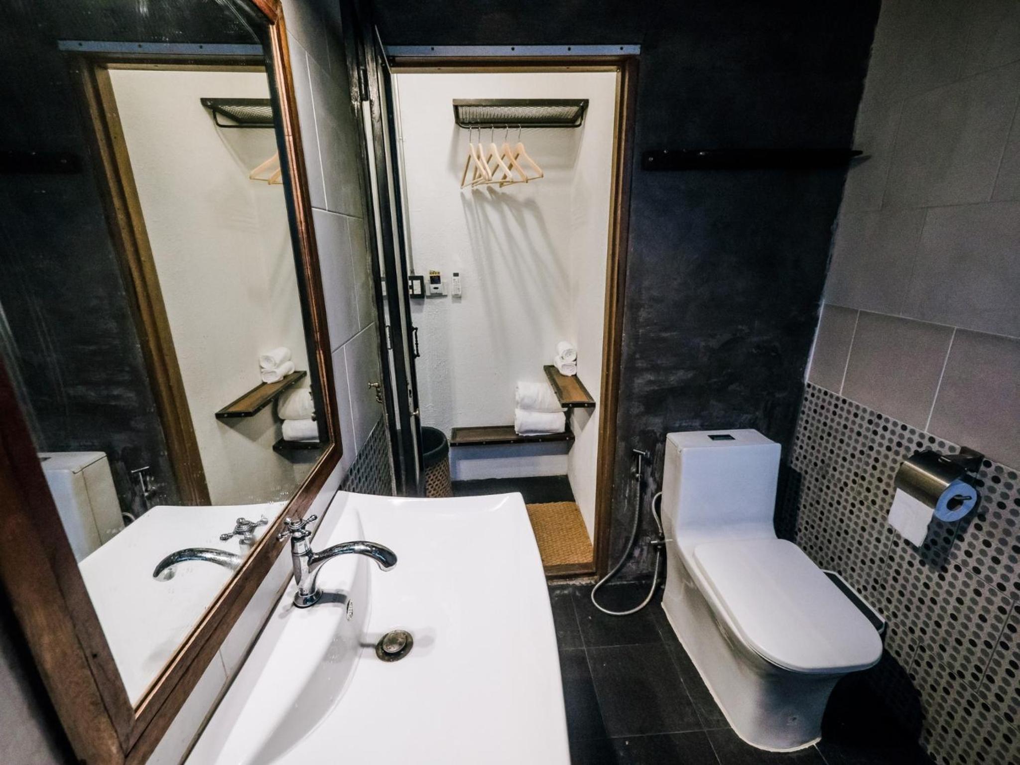 Zeds Hostel Bangkok