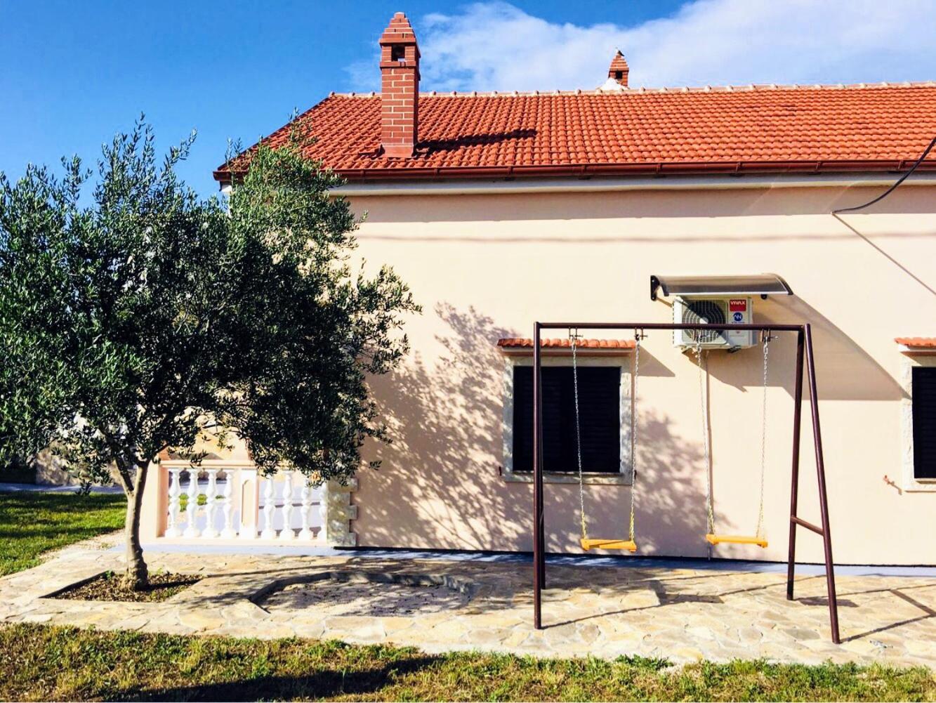 Vacation house Maslina view 5