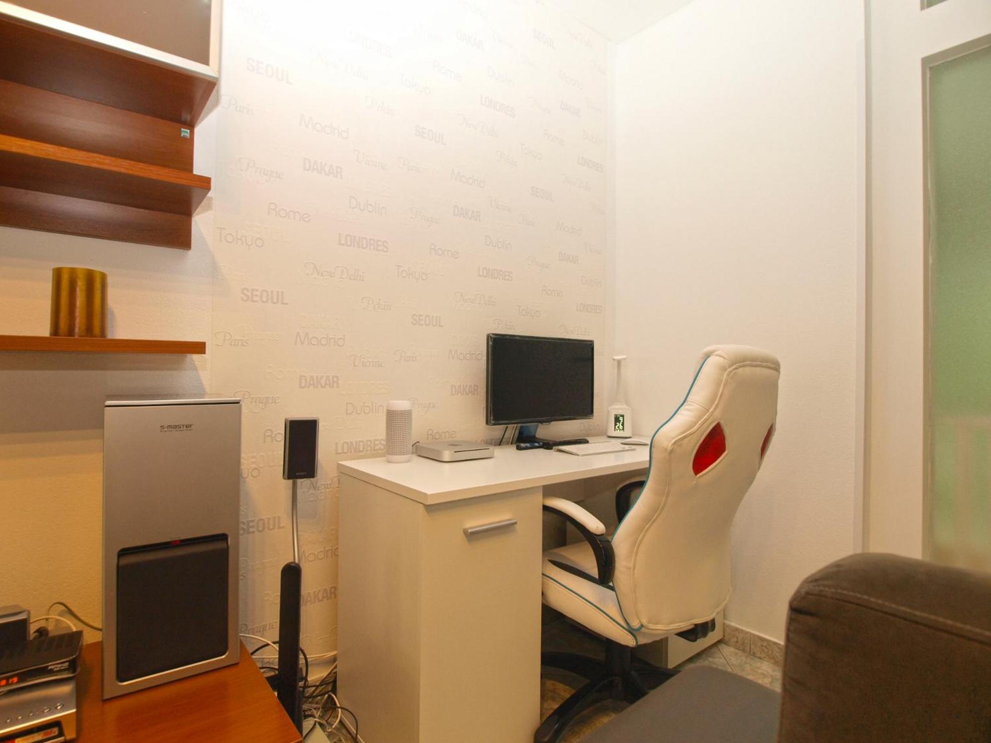 Photo 6