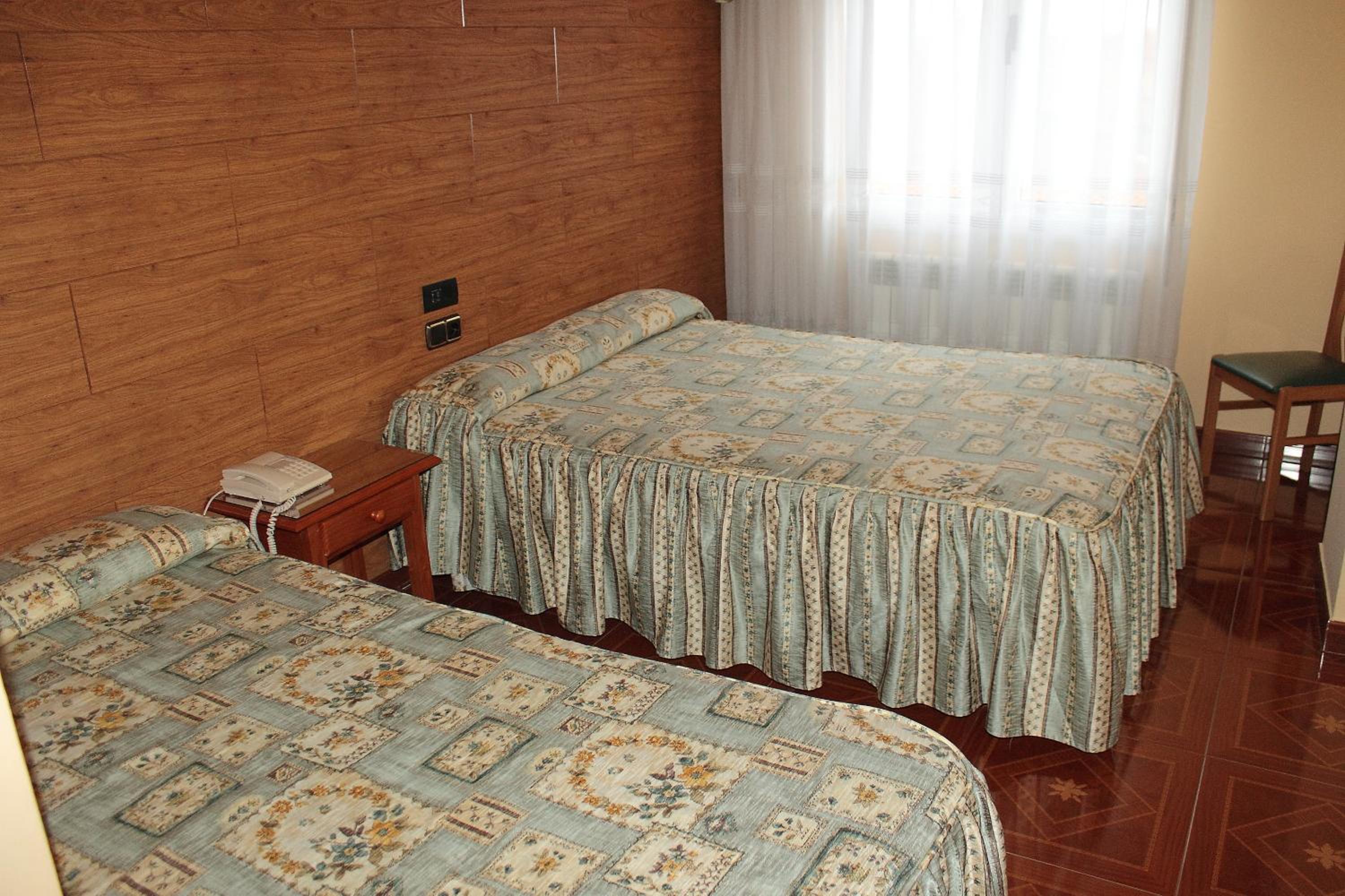 Hostal Castilla view 5