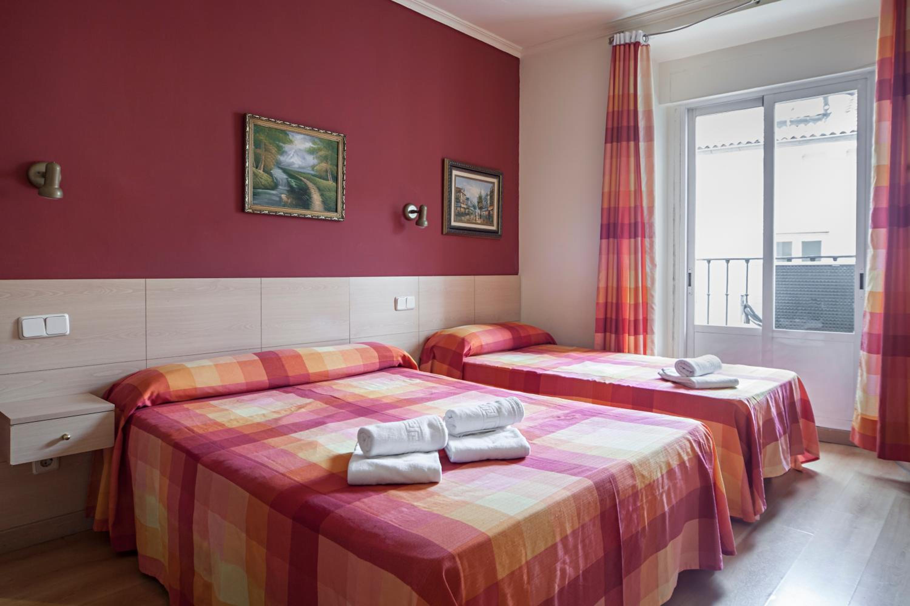 Hostal Inter Plaza Mayor AUTO CHECK IN