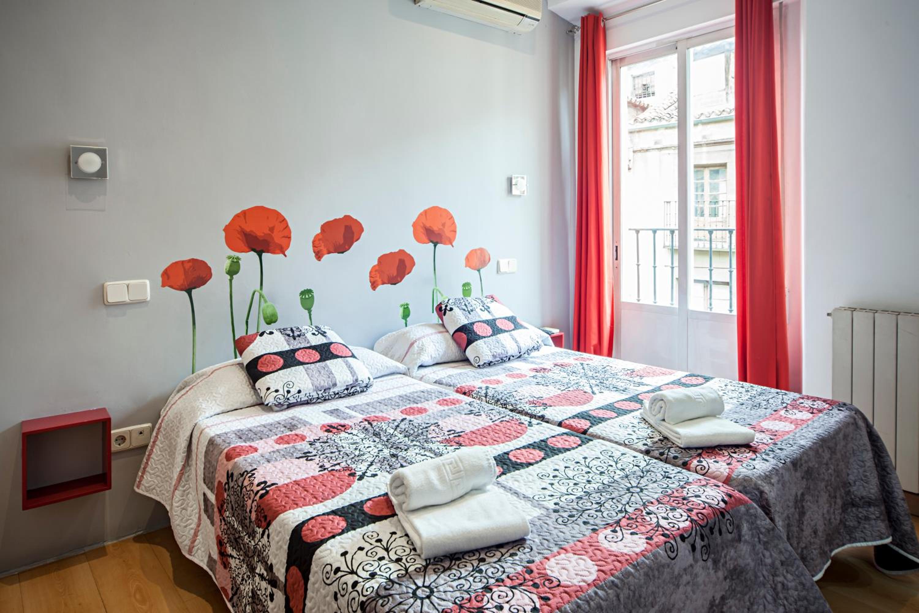 Hostal Inter Plaza Mayor AUTO CHECK IN - Image 4