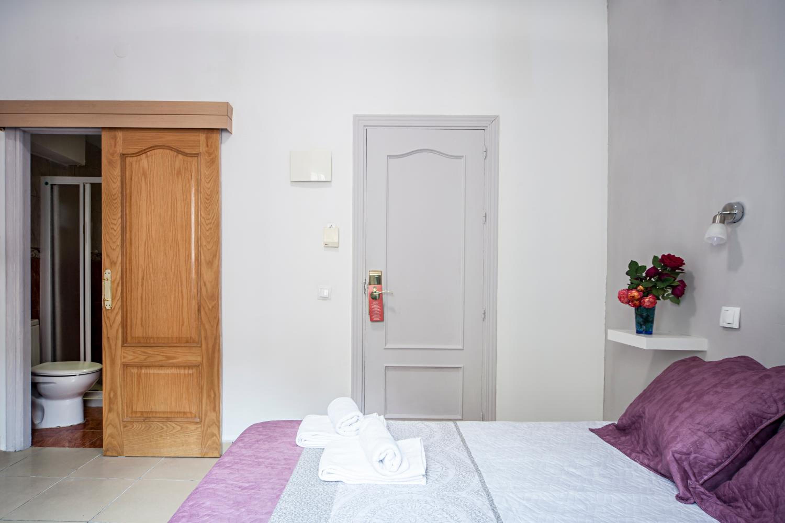 Hostal Inter Plaza Mayor AUTO CHECK IN