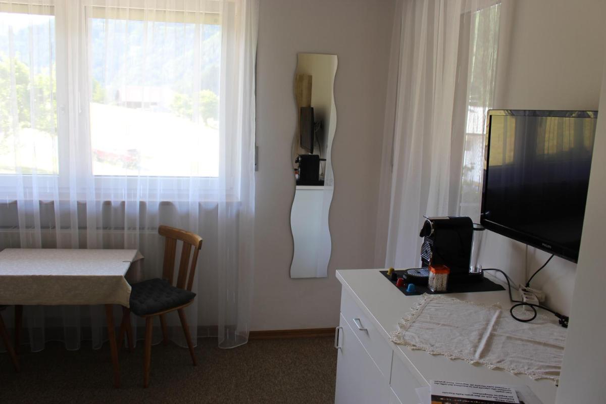 Photo 43