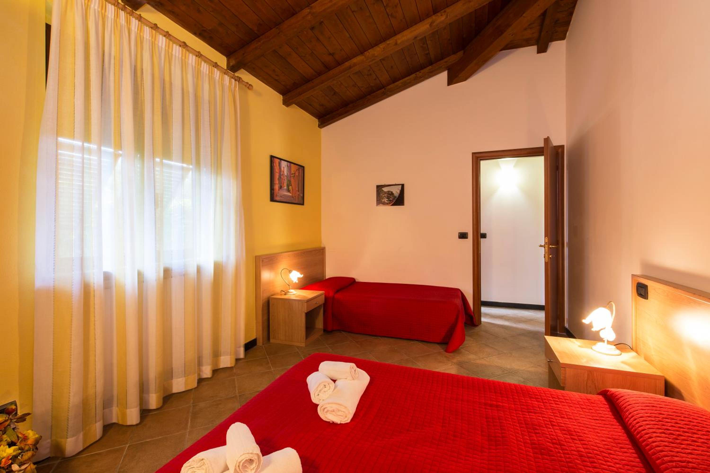 Appartamenti Residence Montebello, relax con giardino e piscina