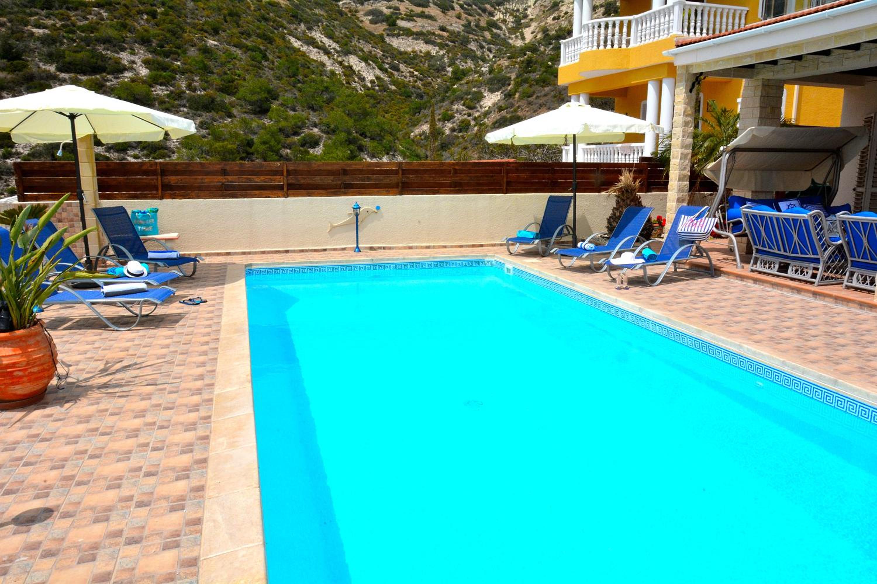 Villa Ocean Breeze view 4