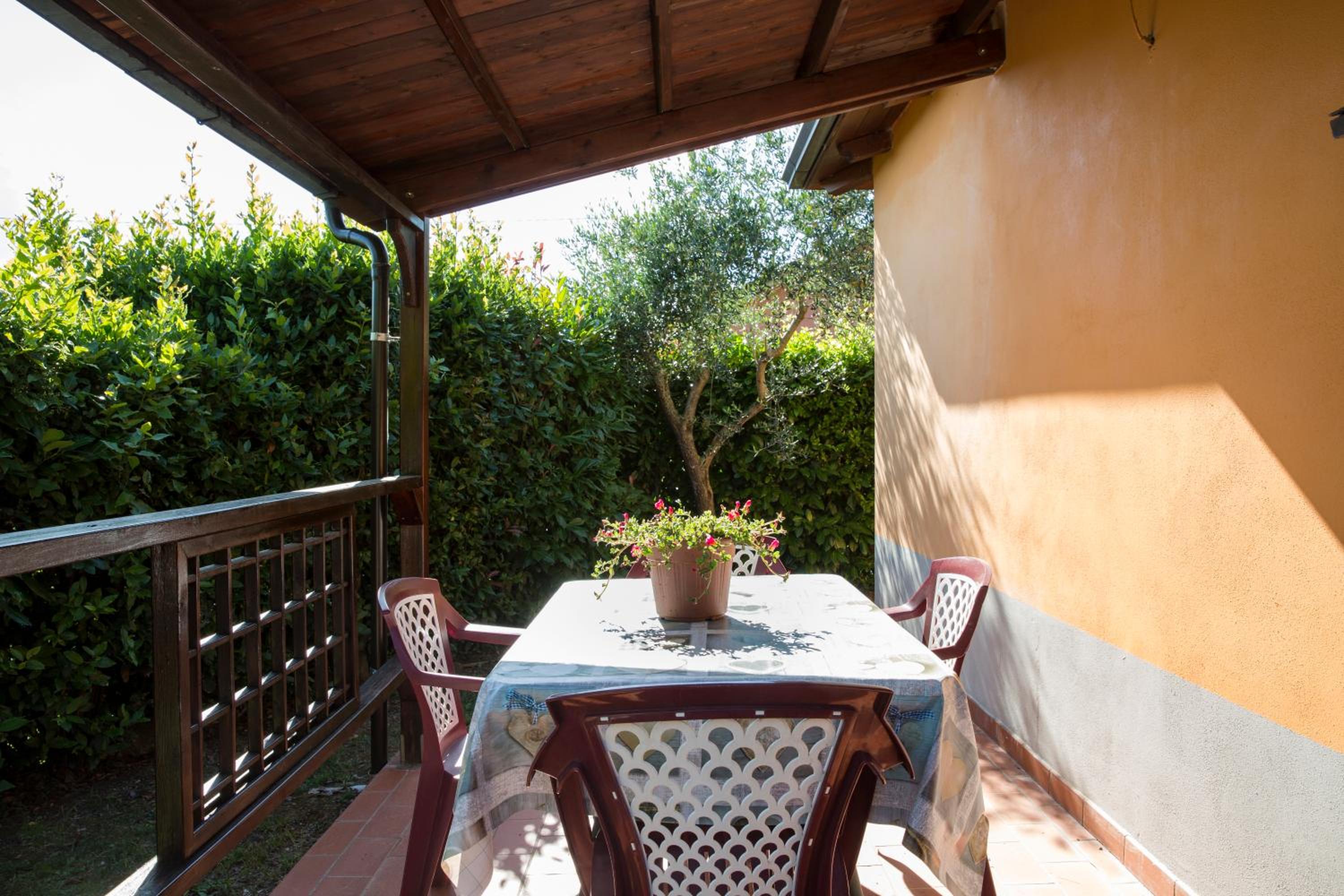 Appartamenti Residence Montebello, relax con giardino e piscina