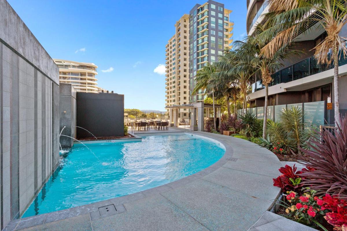 Hotel Oracle - 5 Star Luxury - Level 25