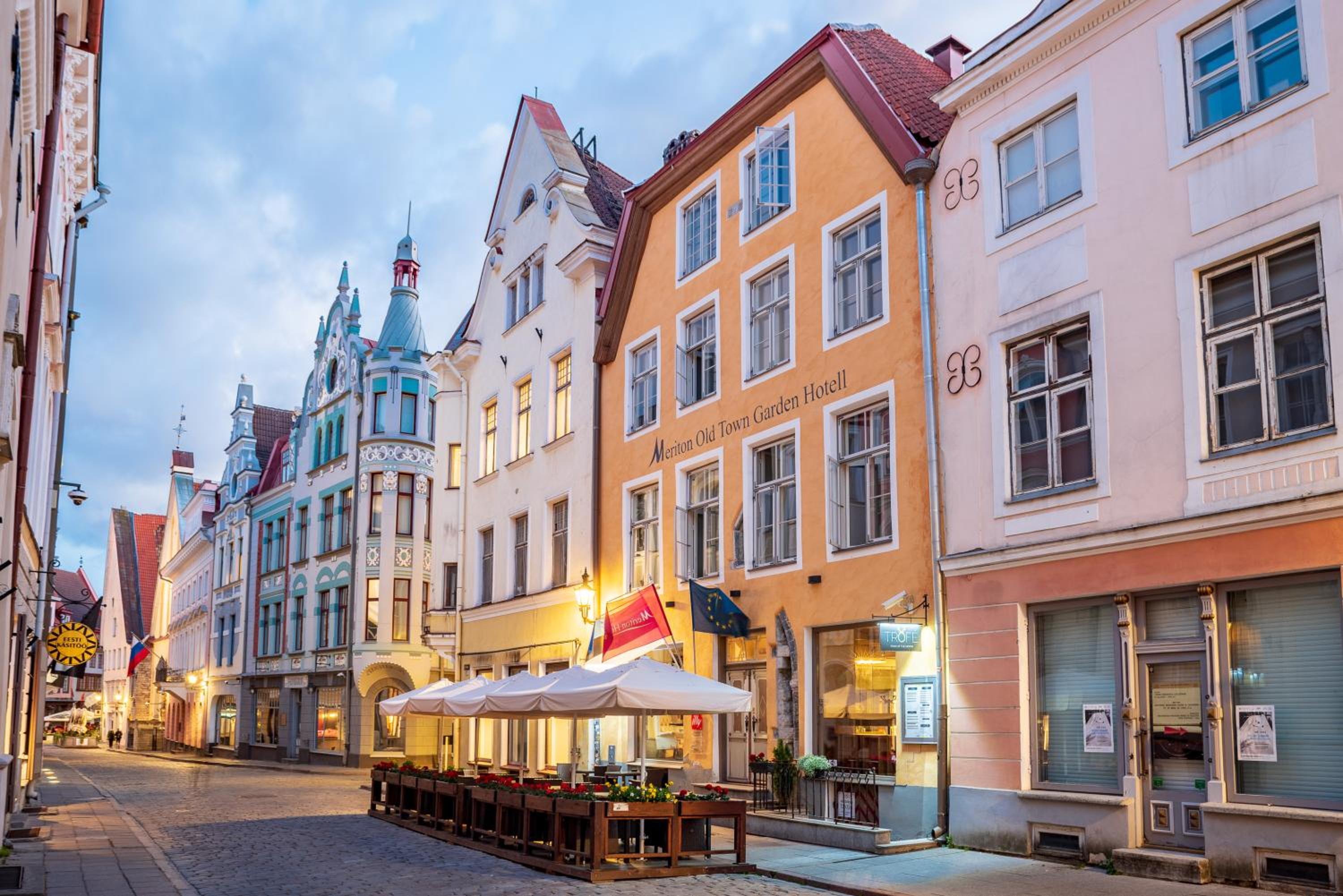 Tallinn Vacations - Meriton Old Town Garden Hotel - Property Image 1