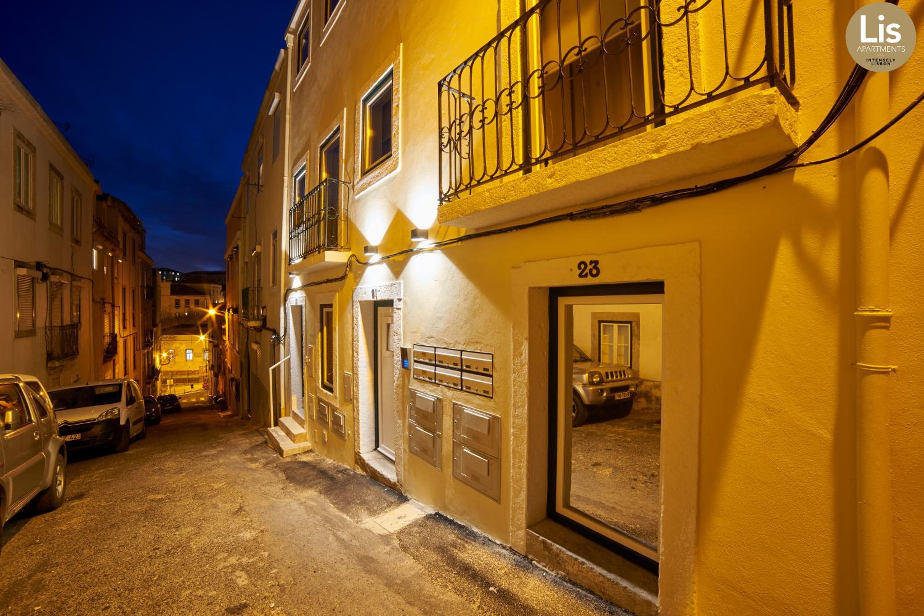 Lis Apartments
