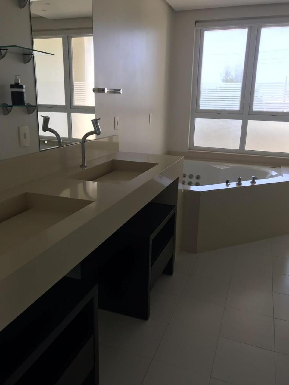 Casa 450m2 Laguna Internacional