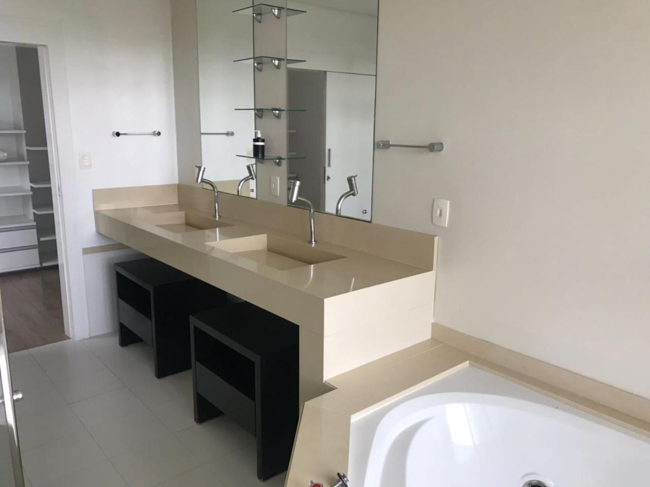 Casa 450m2 Laguna Internacional