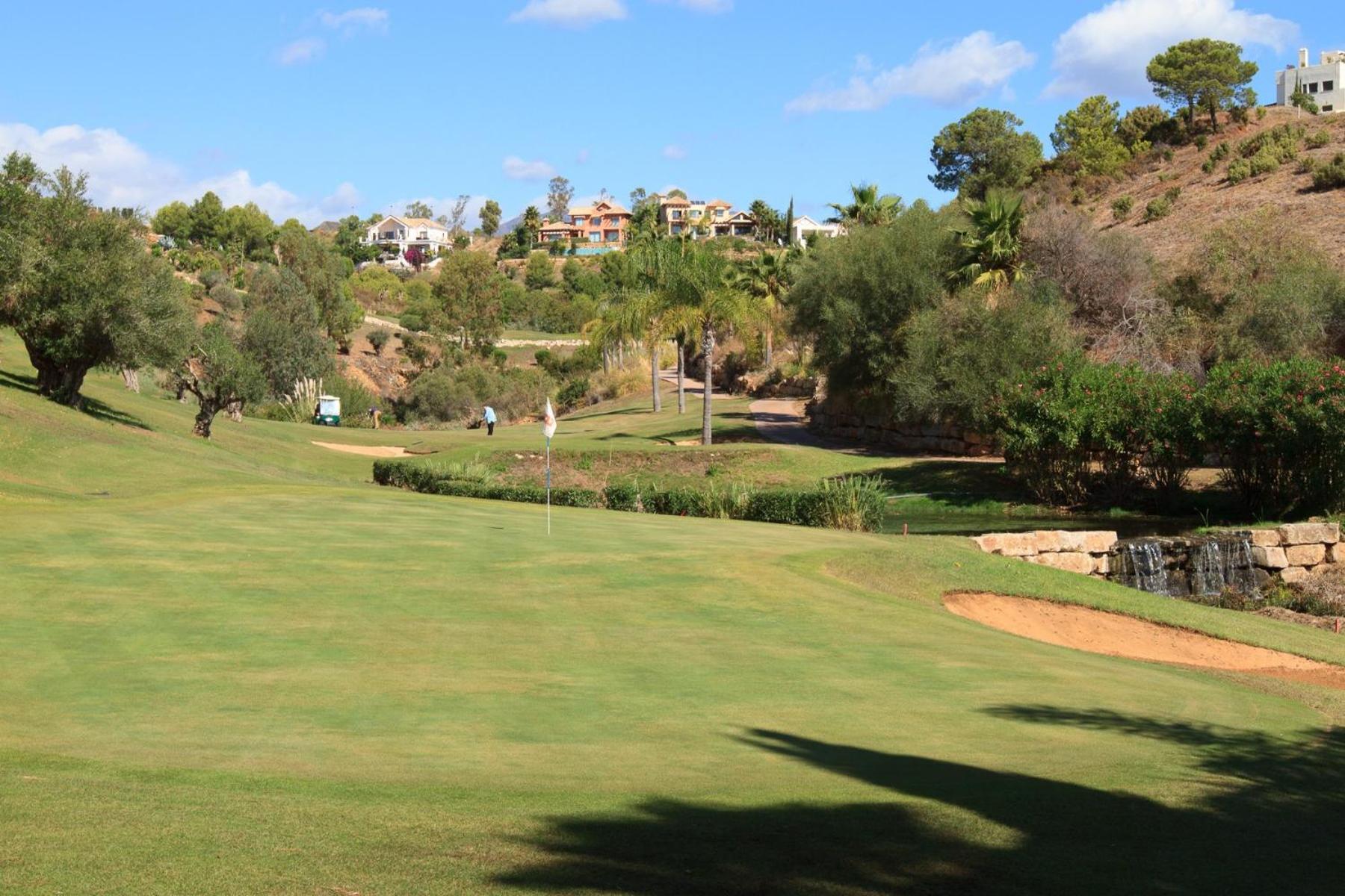 Golf Hills