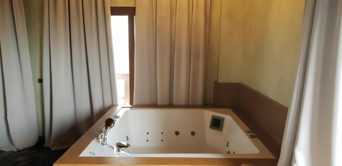 Jacuzzi