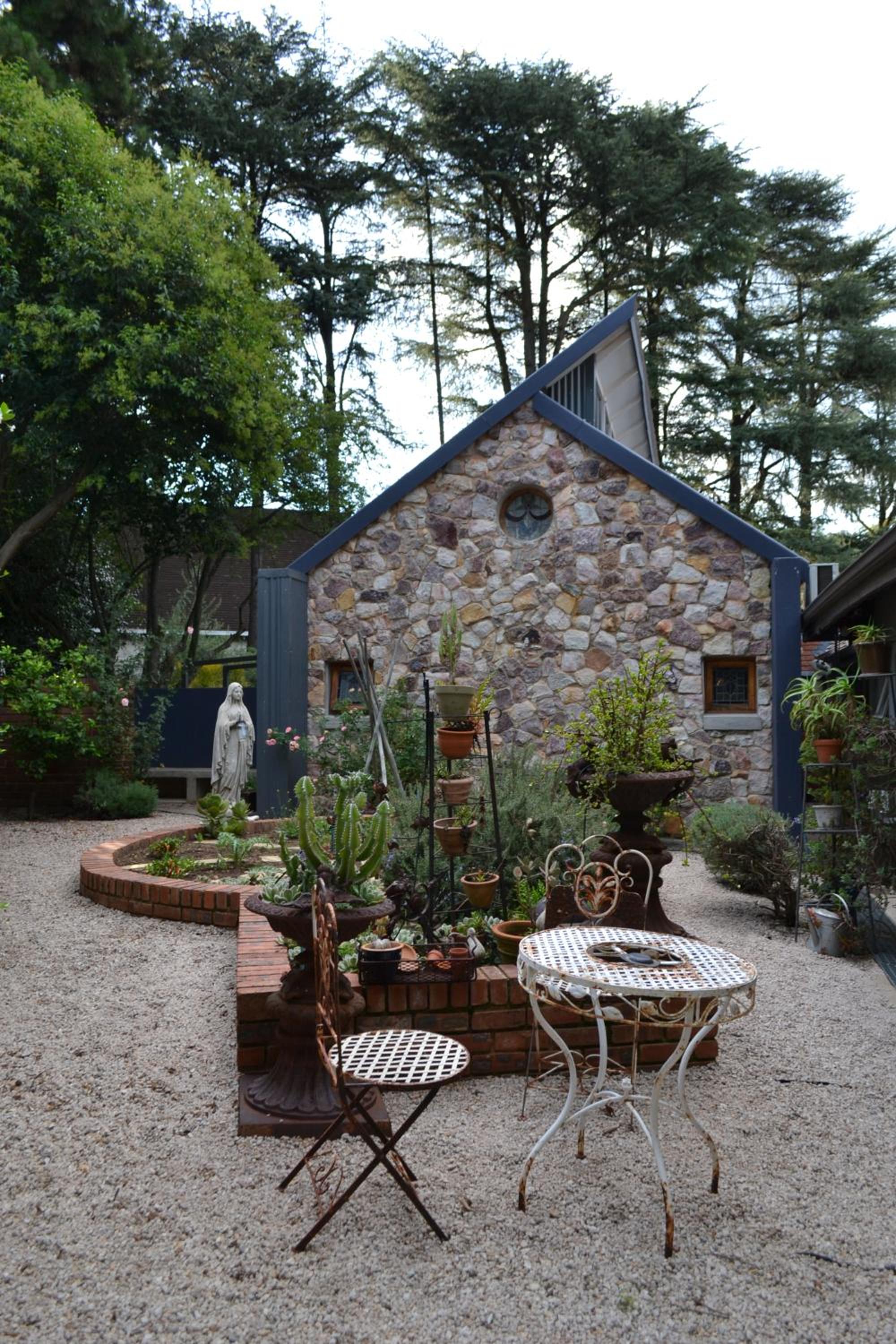 Festina Lente Guesthouse