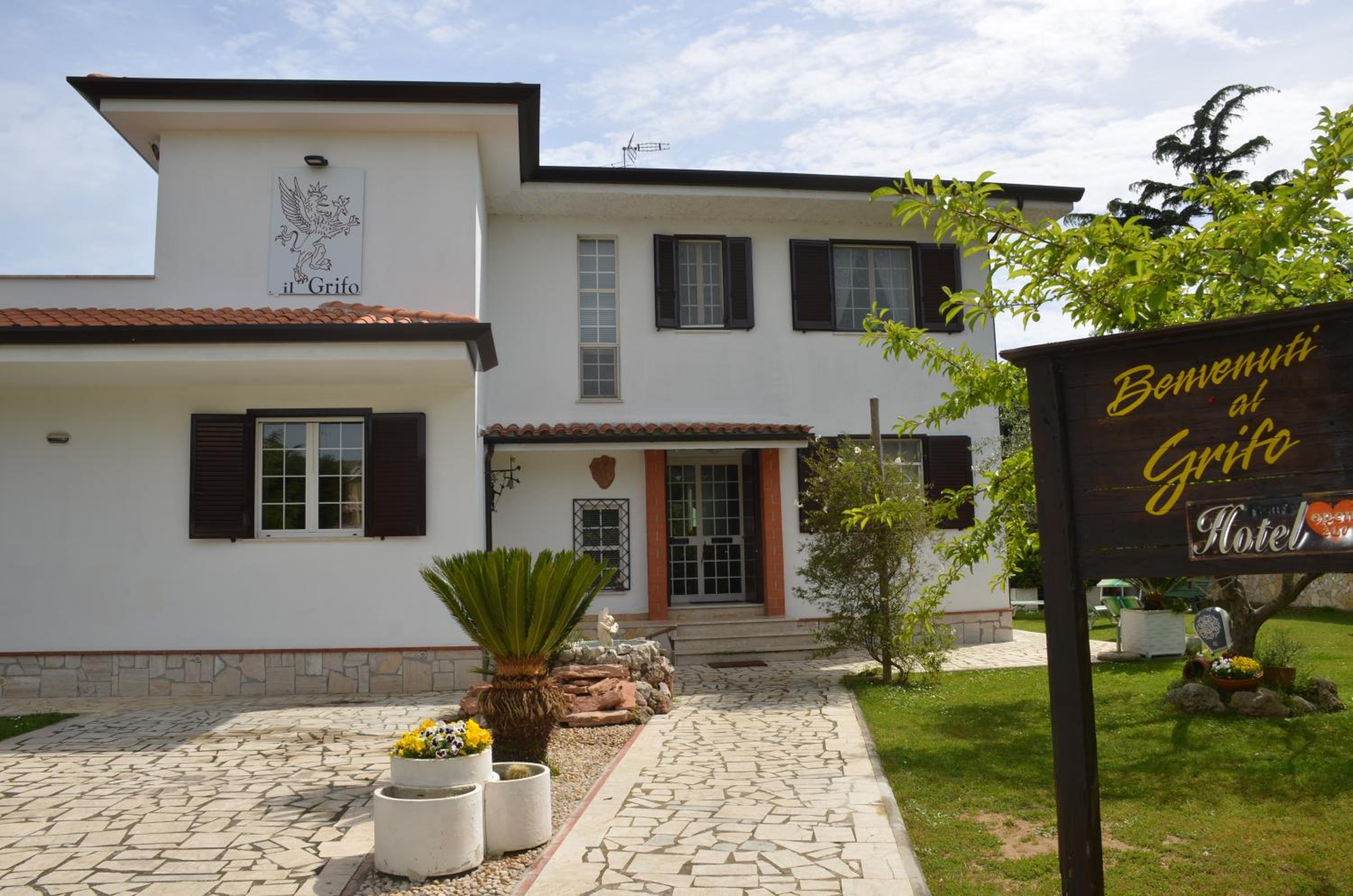 Il Grifo view 5