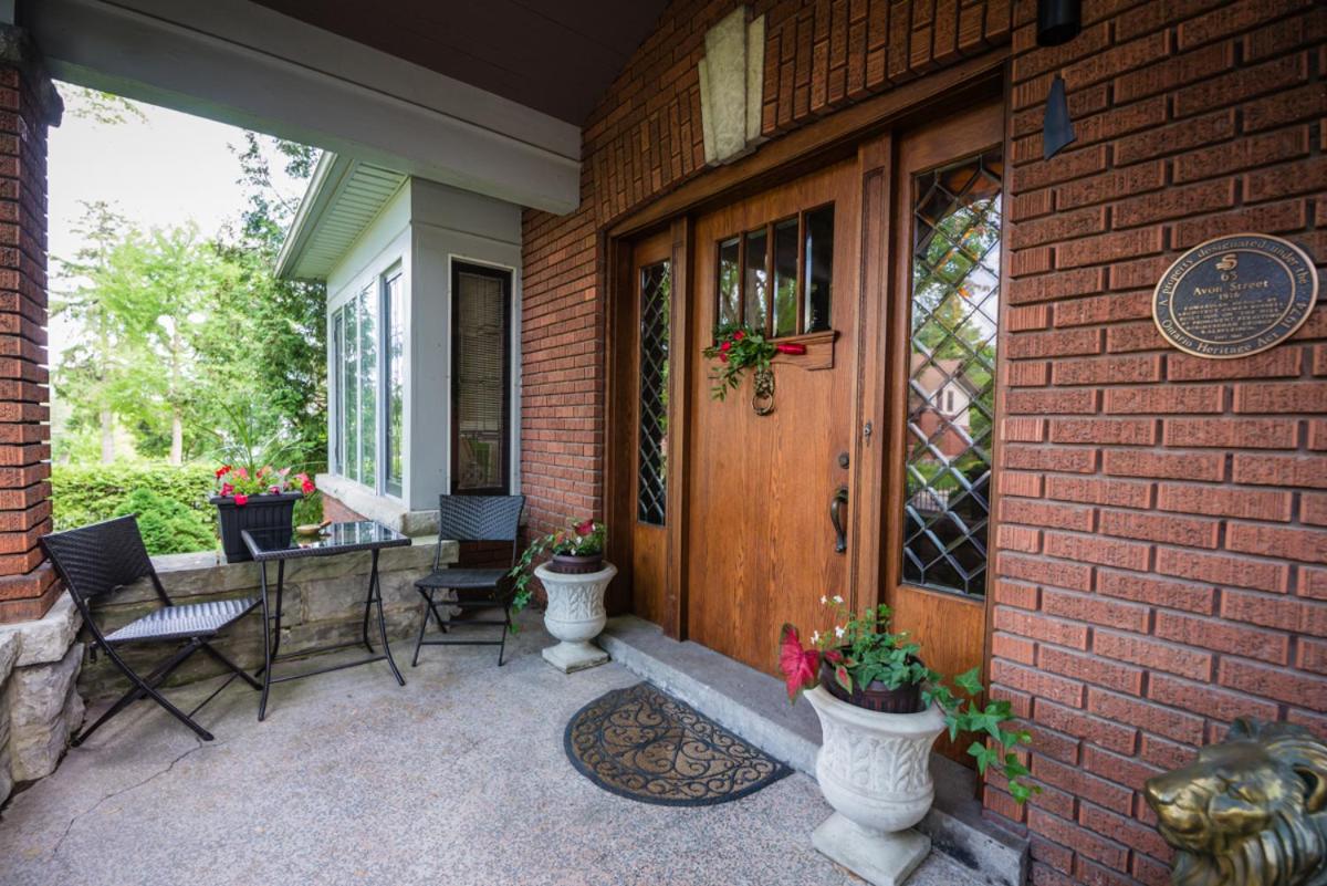 Avonview Manor