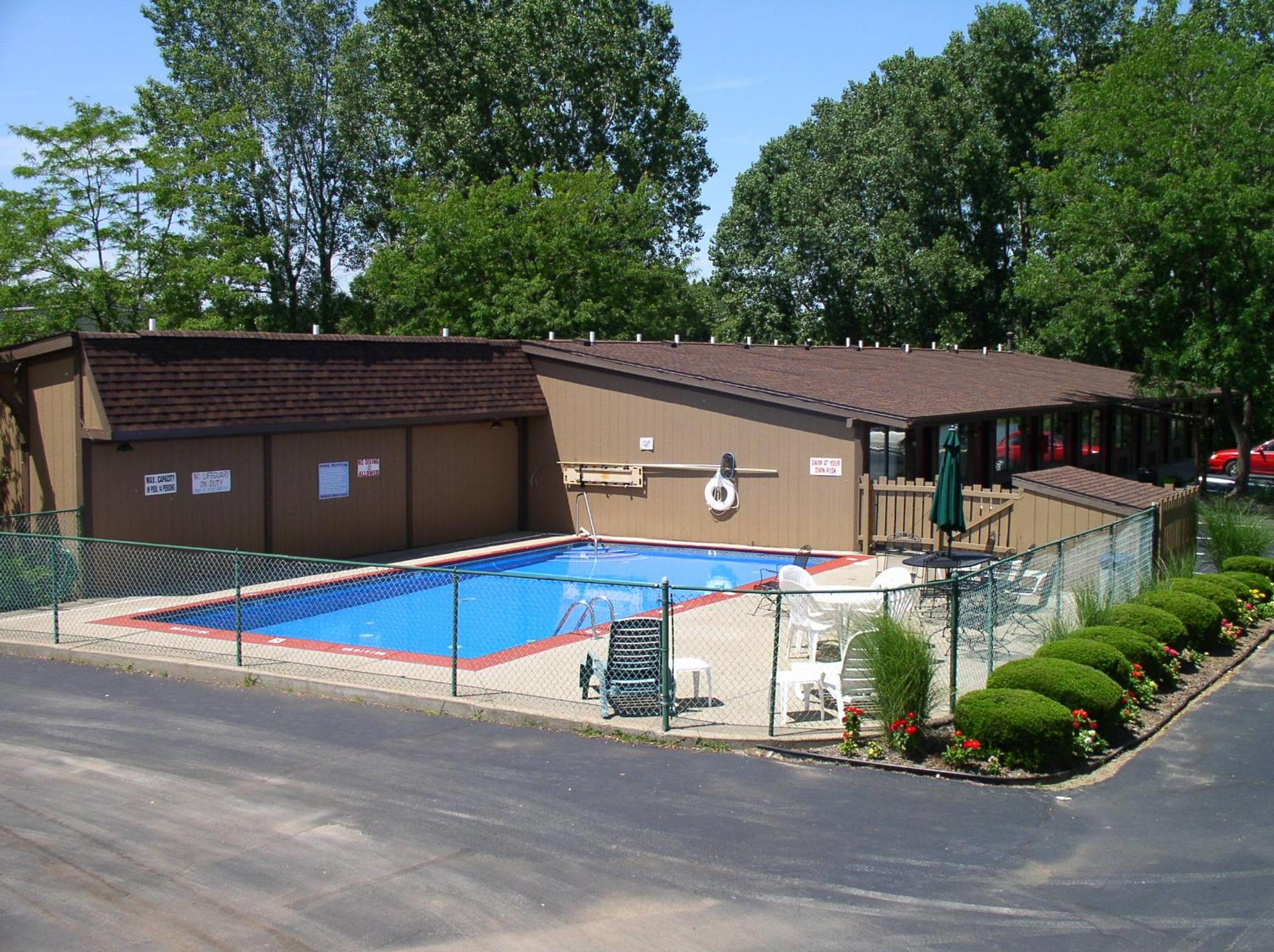 Arbor Inn of Historic Marshall view 3