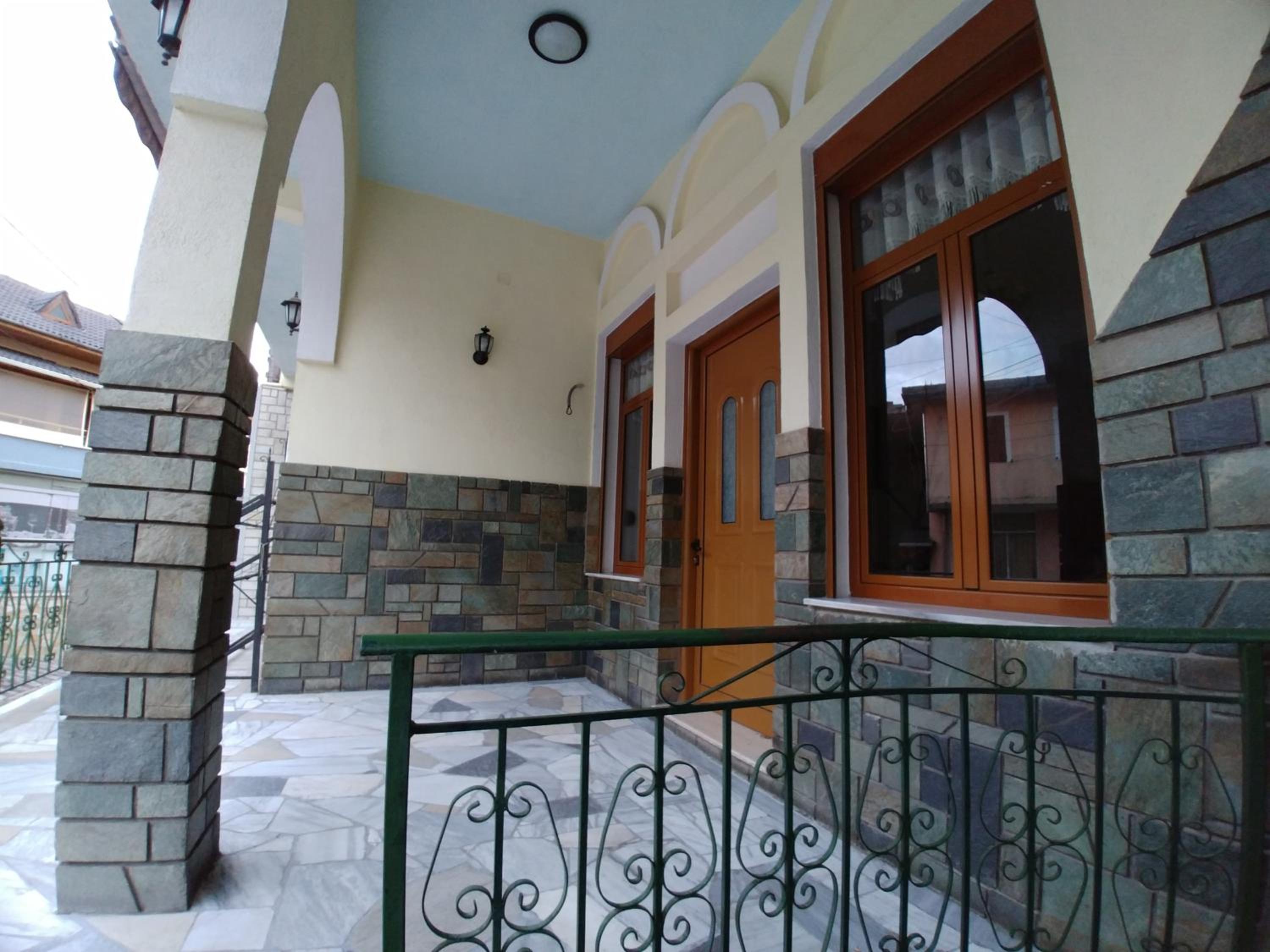 Guest House Urat