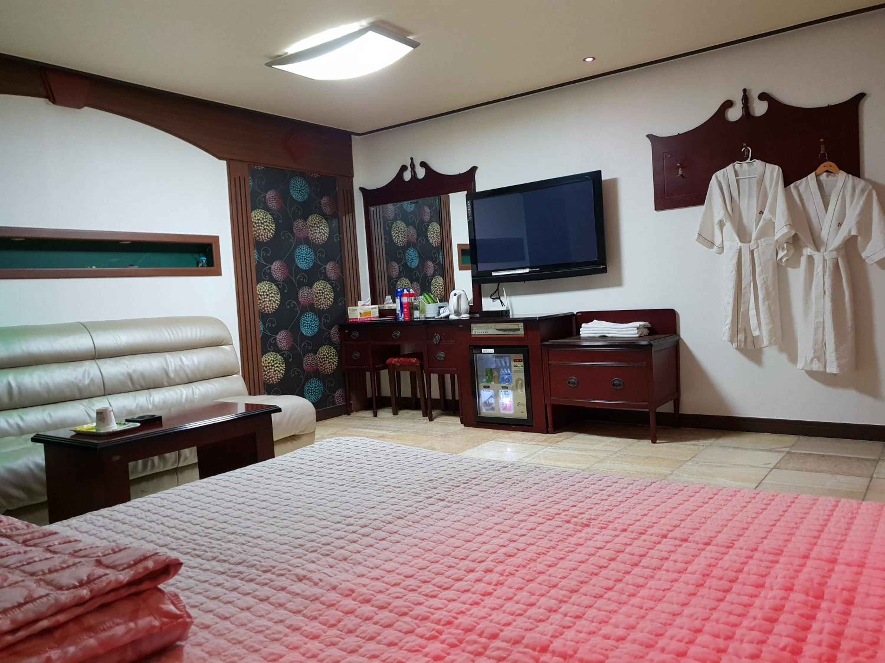 Plus Motel