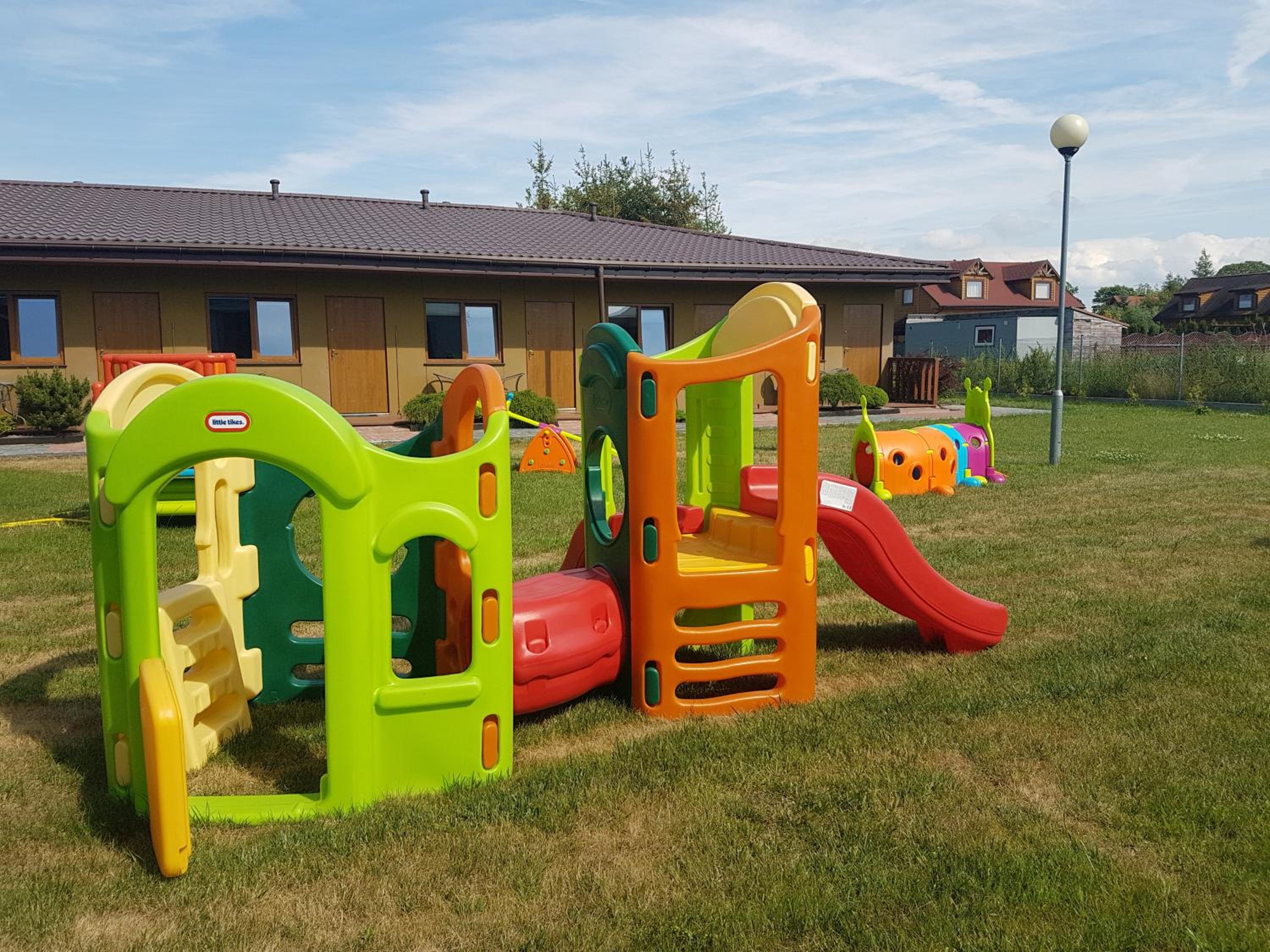 Rajska Mierzeja , SAUNA , JAKUZZI ,BASEN Z PODGRZEWANĄ WODĄ , KLIMATYZACJA-OGRZEWANIE , PLAC ZABAW , ROWERY , TARAS