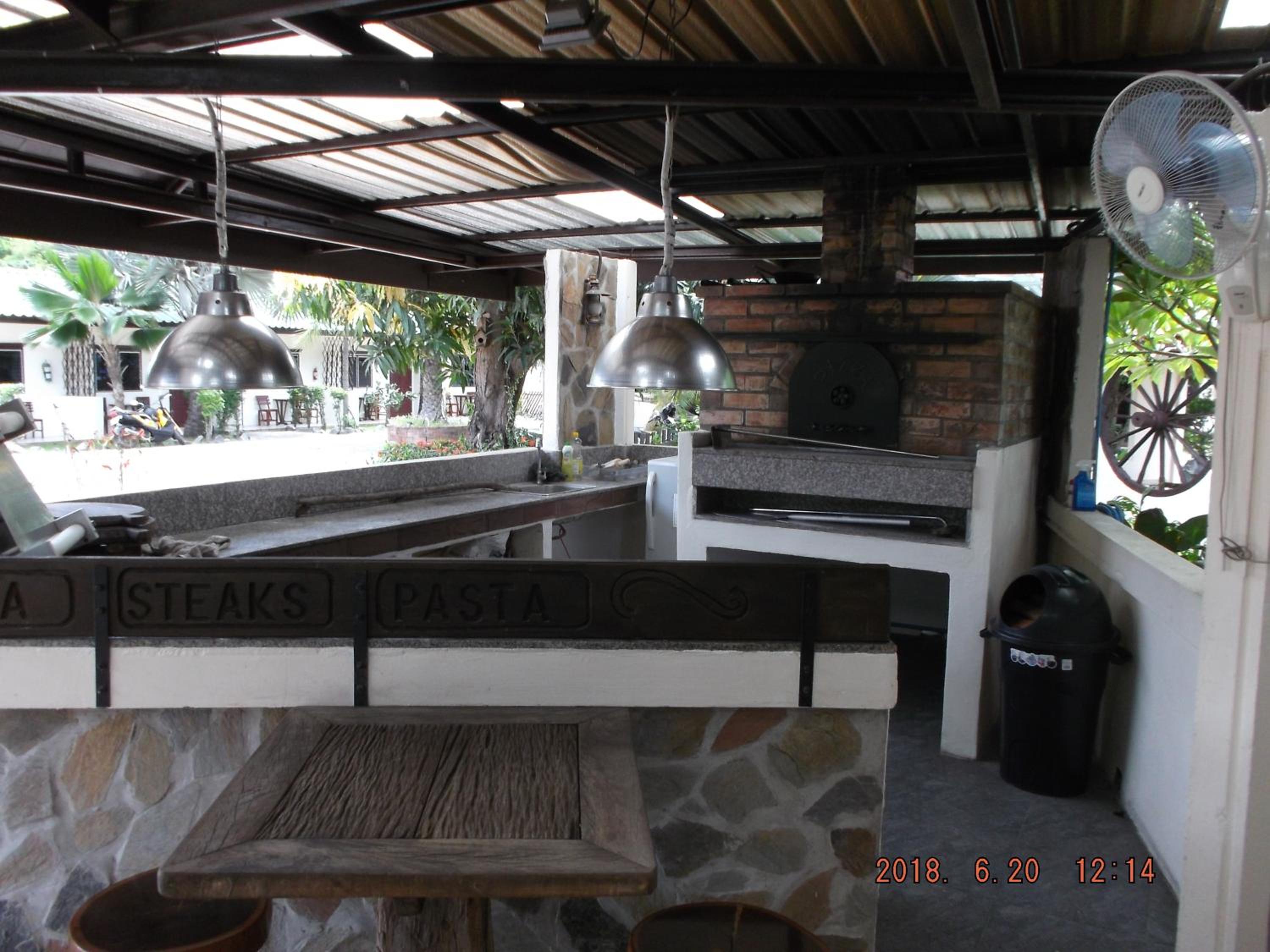 Photo 19